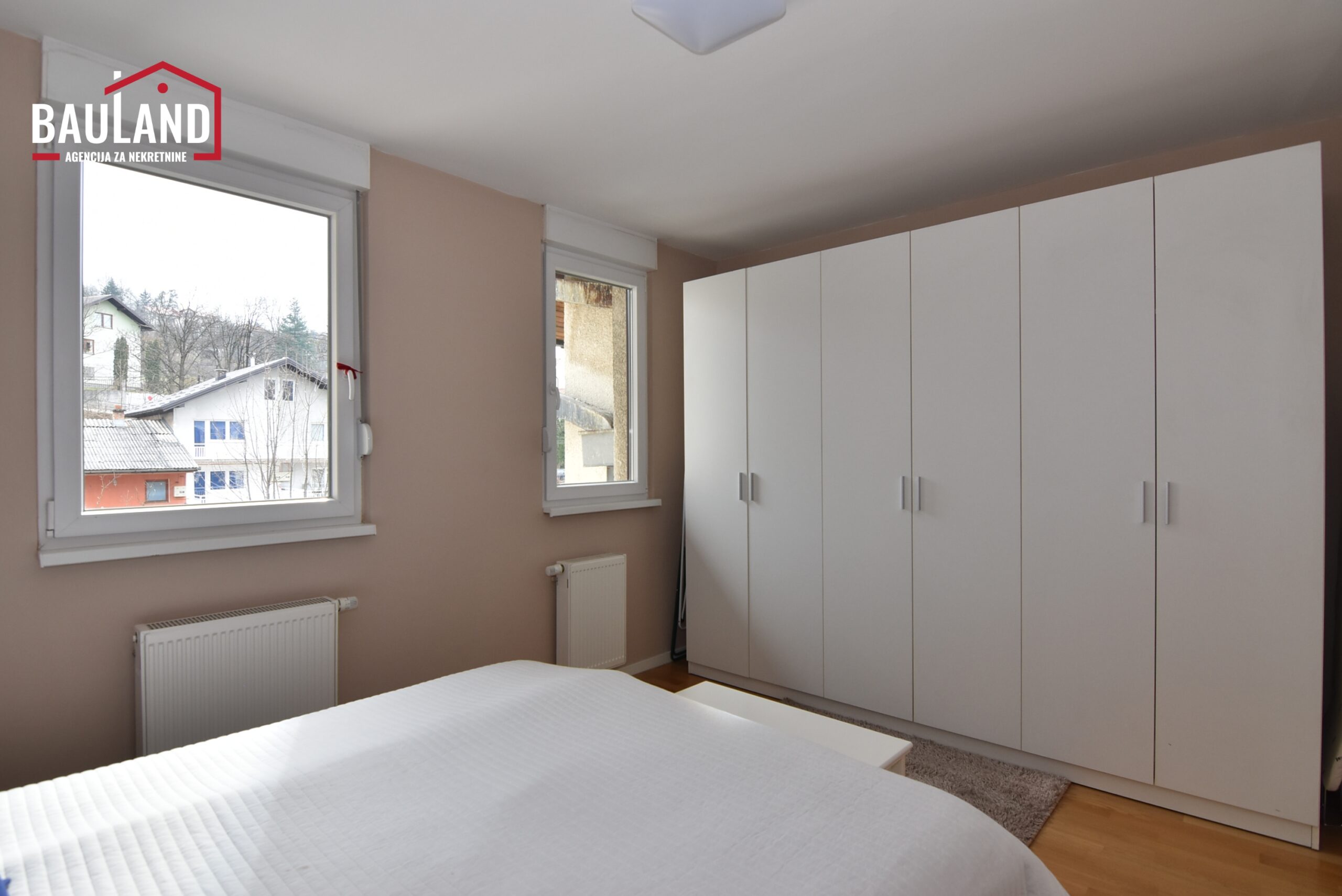 15 stan za prodaju III sprat ul. Avde Smajlovića