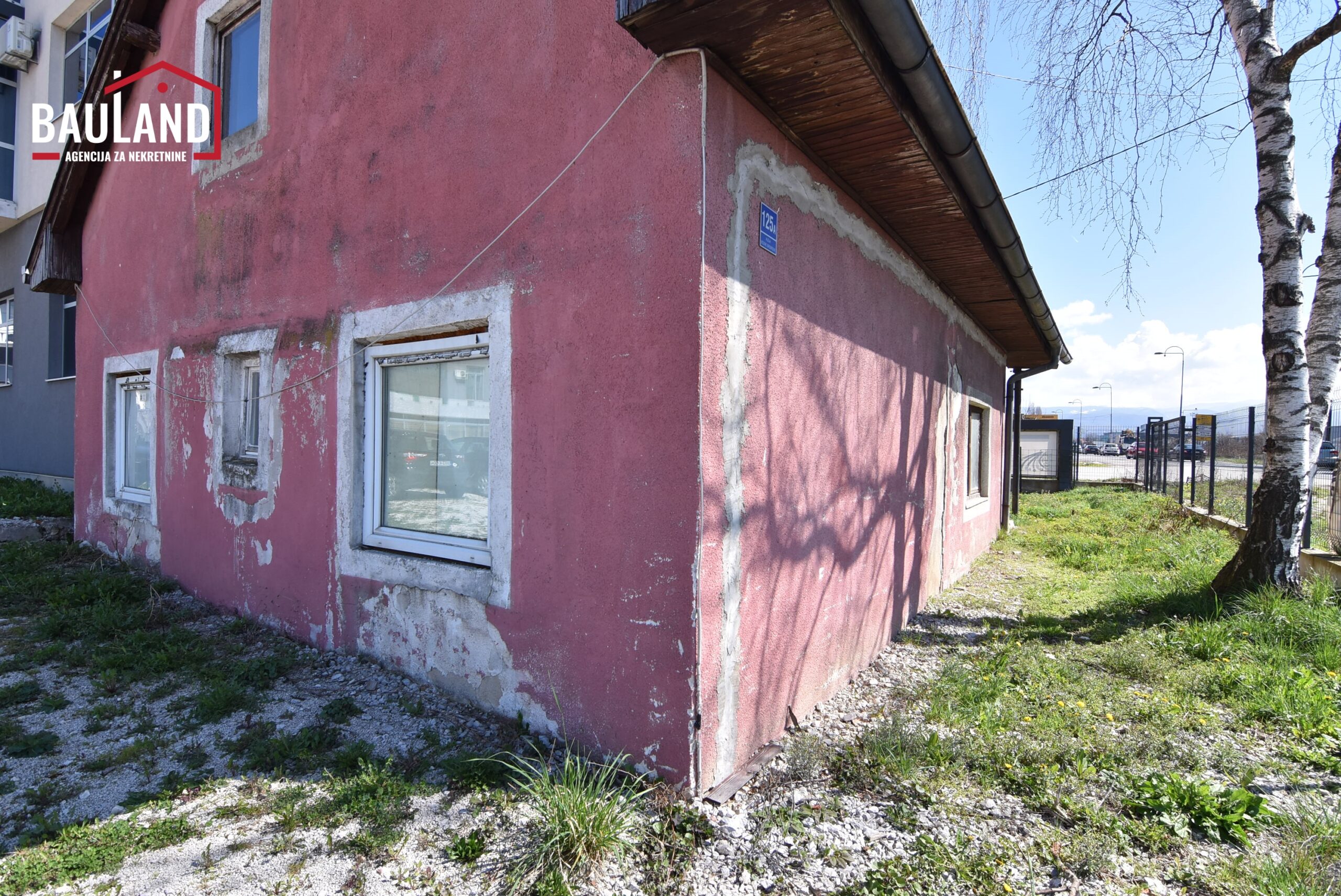 04 poslovni prostor kuća za najam 159m2 i 300m2 dvorišta sa vlastitim ulazom