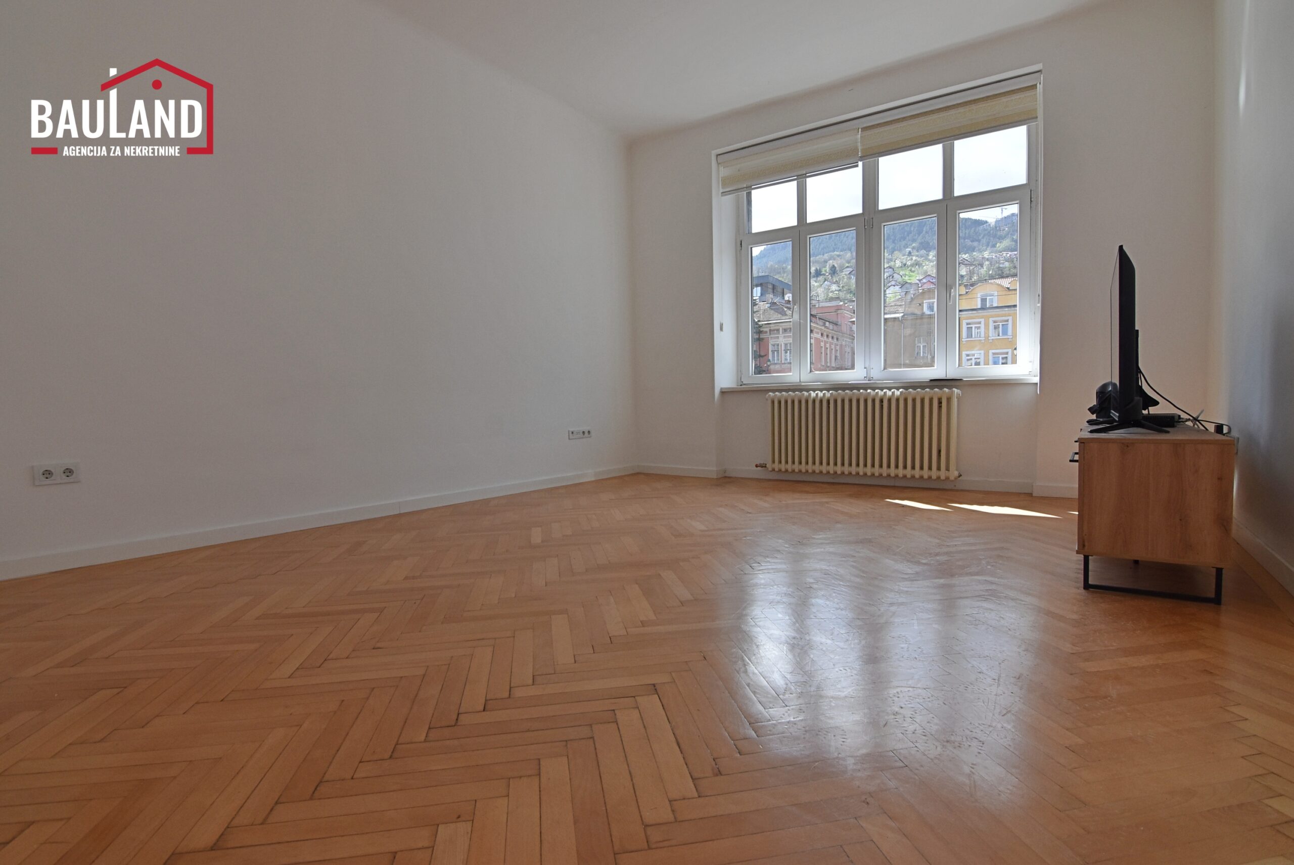 4 poslovni prostor za najam 80m2 visoko prizemlje