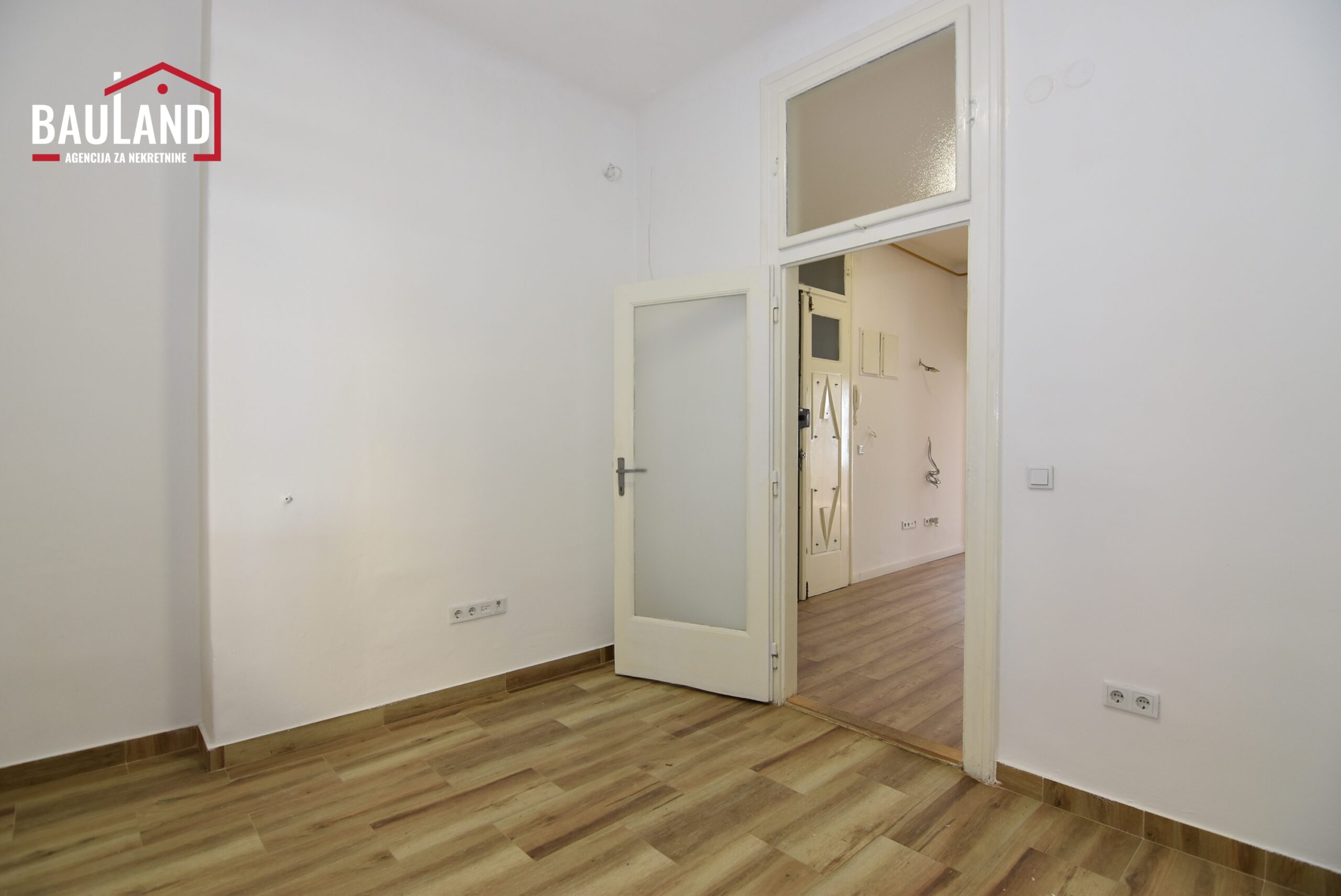 9 poslovni prostor za najam površine 80m2 ul. Jadranska Općina Centar