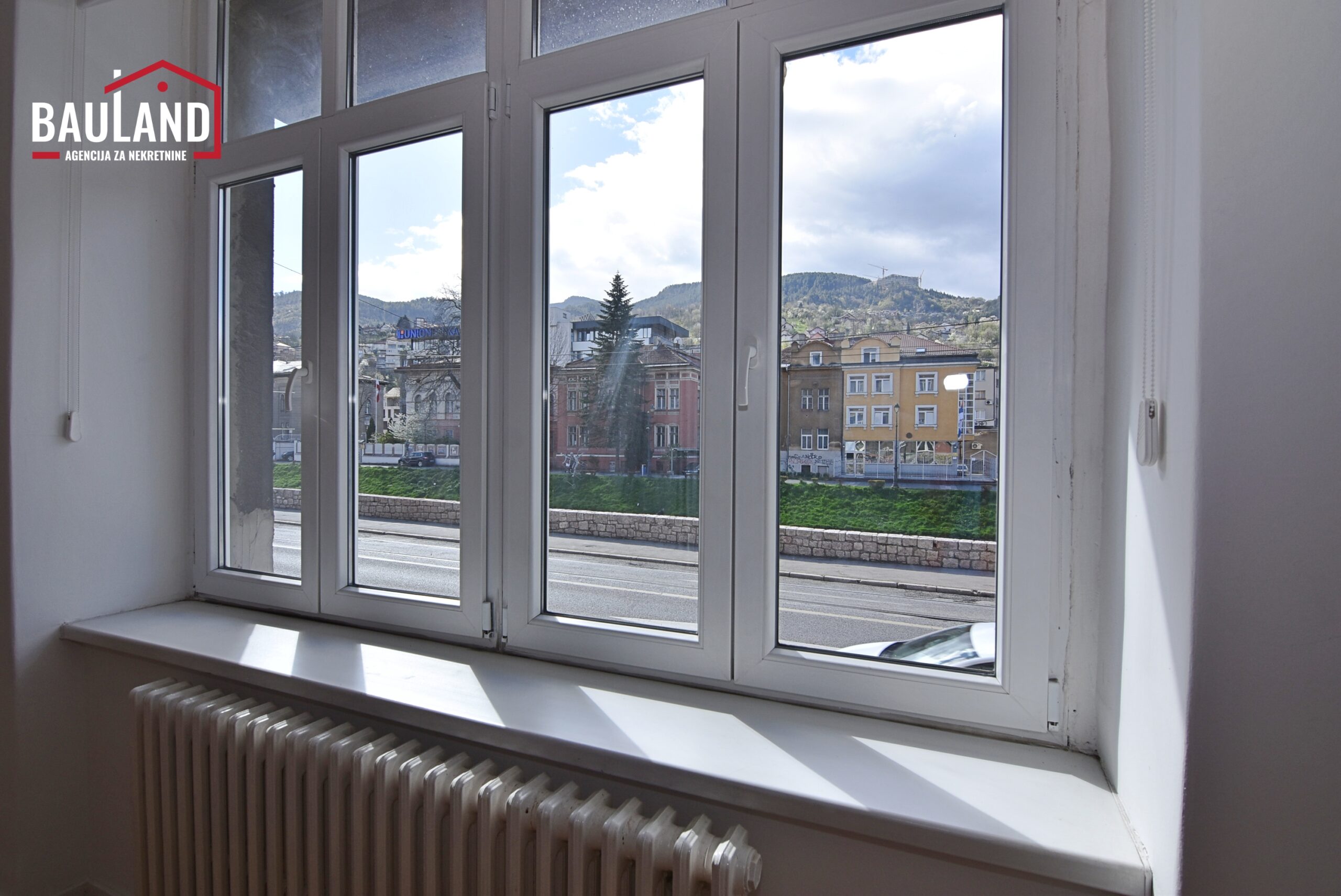 12 poslovni prostor za najam 80m2 Centar