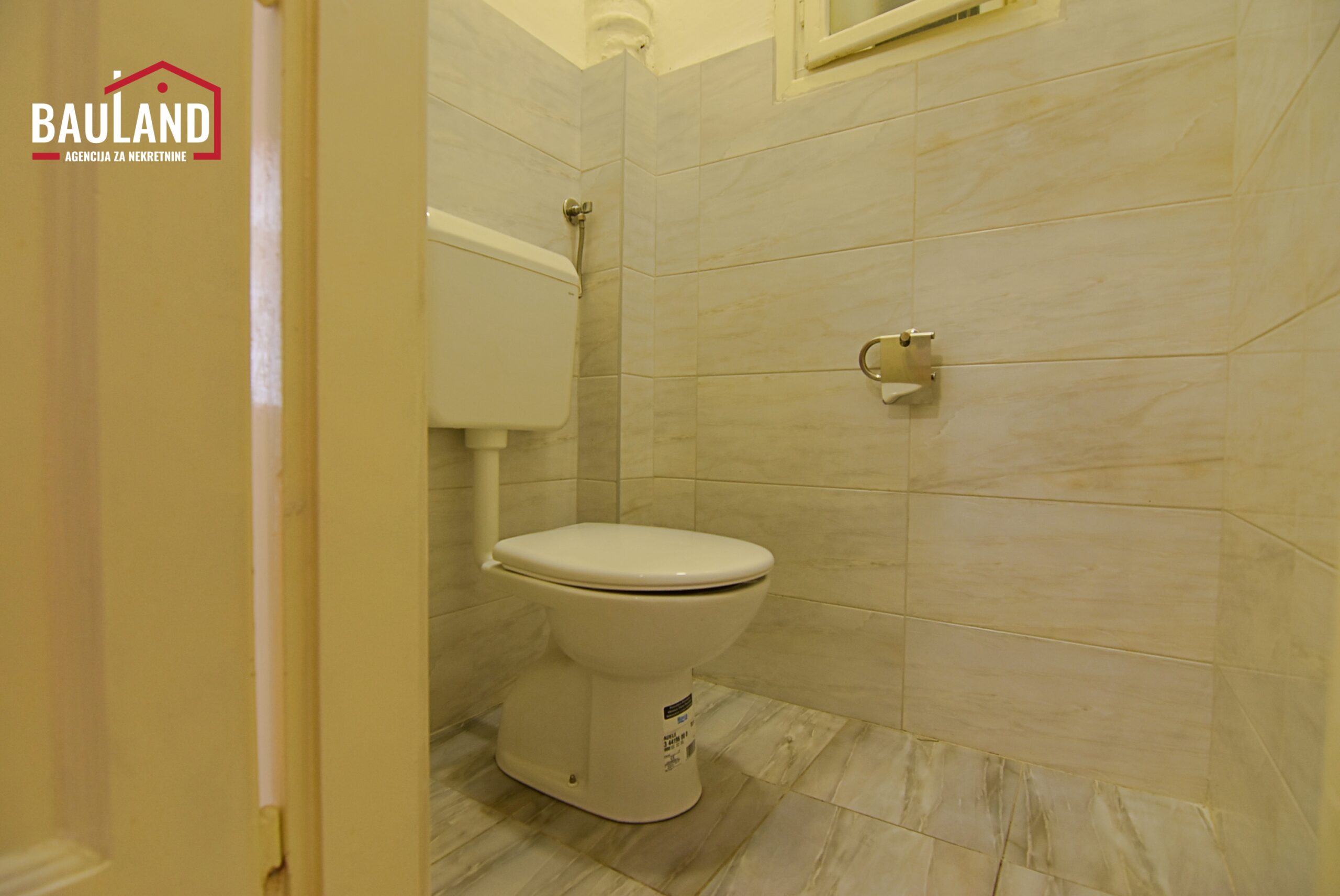 15 najam poslovnog prostora površine 80m2