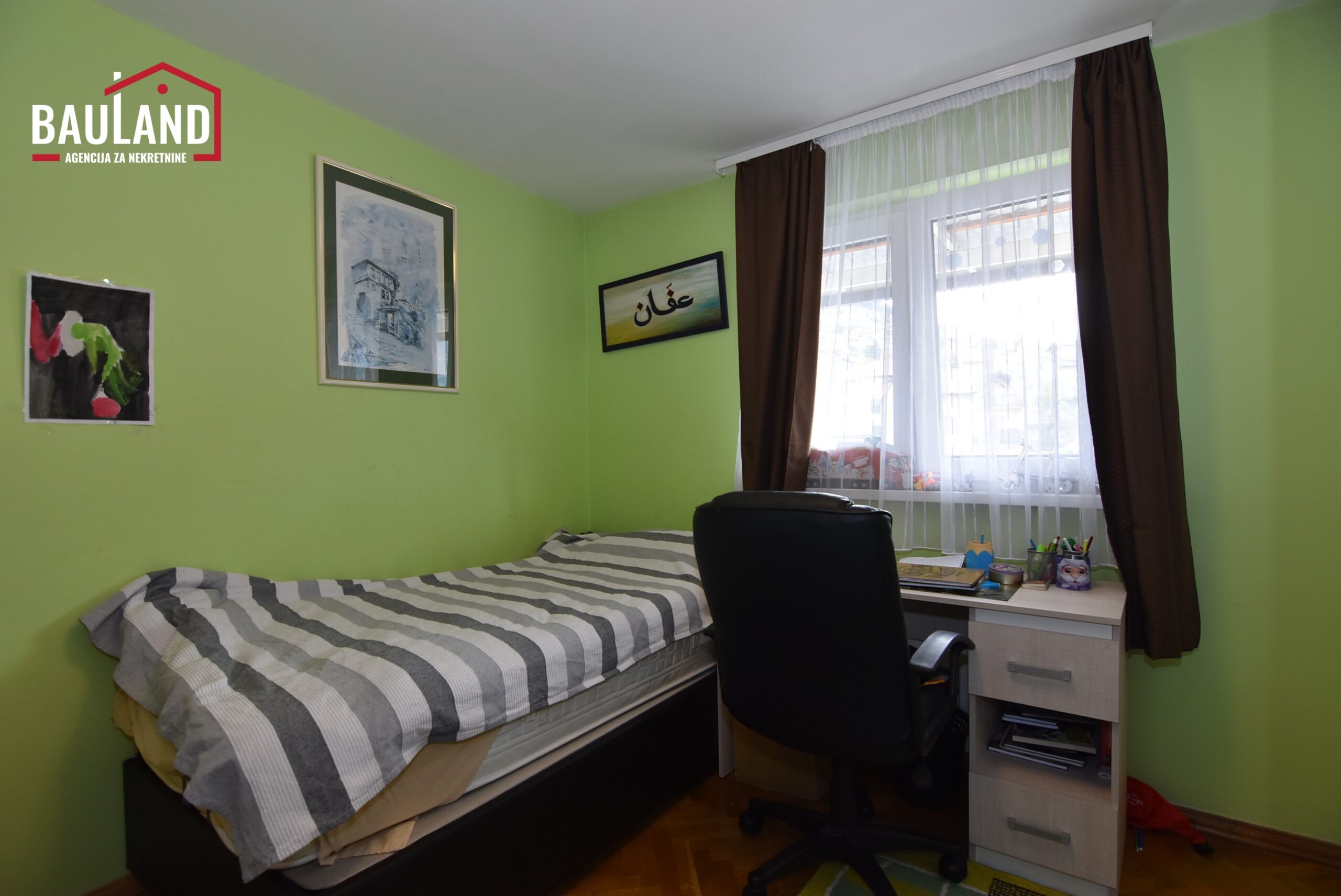 11 prodaja stana 97m2 III sprat bez lifta