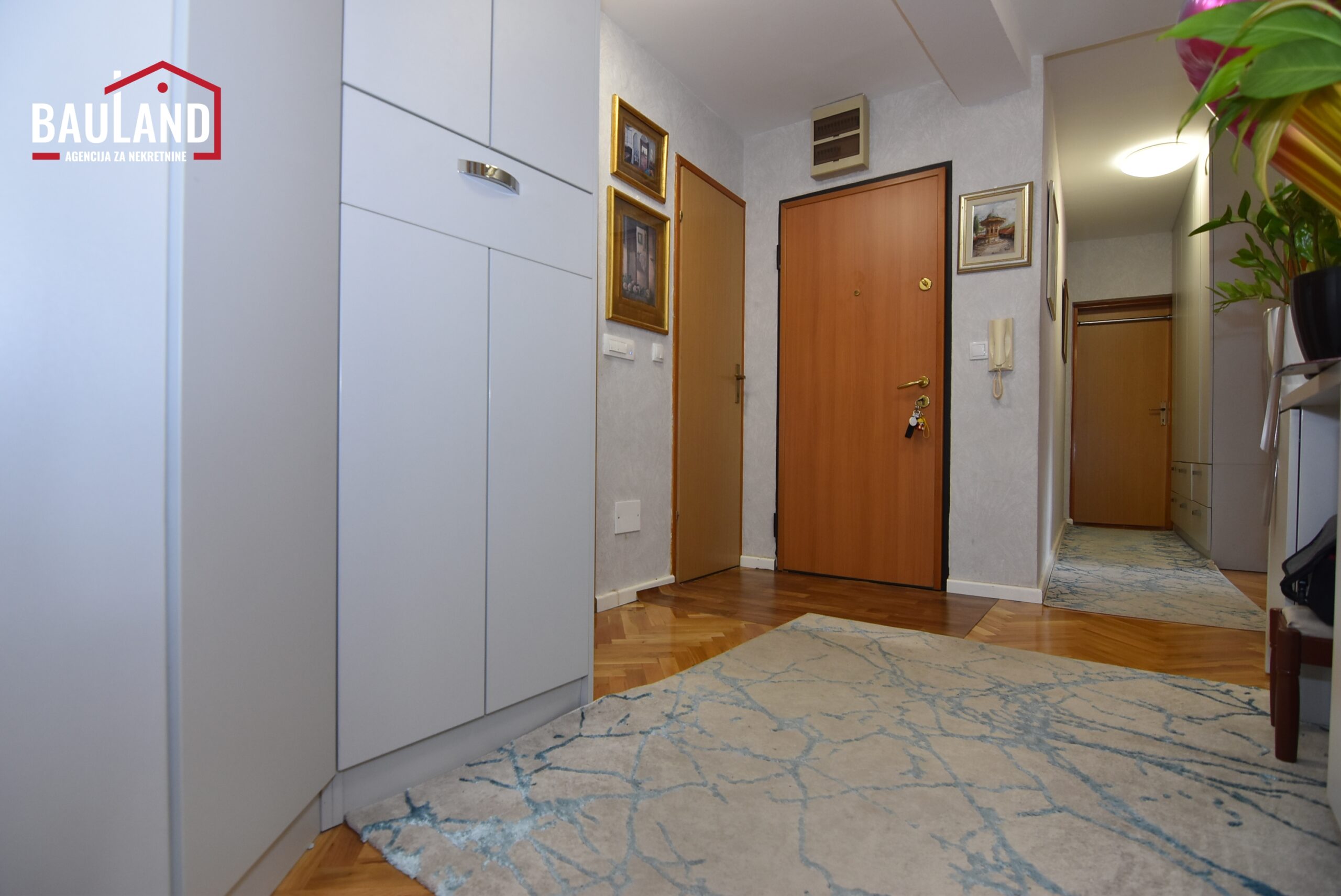 15 prodaja stana površine 97m2 III sprat