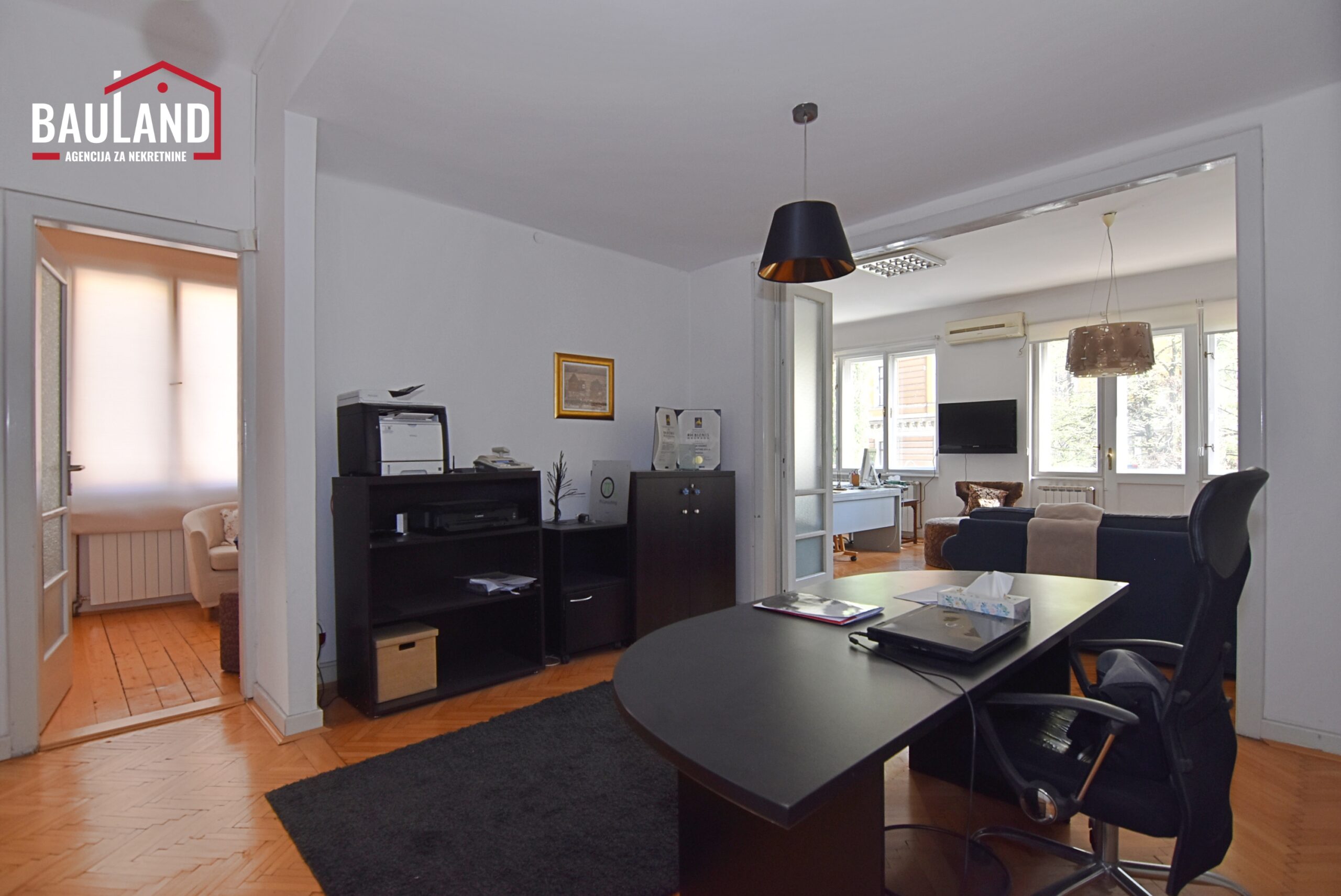 4 poslovni prostor za najam površine 100m2 Centar