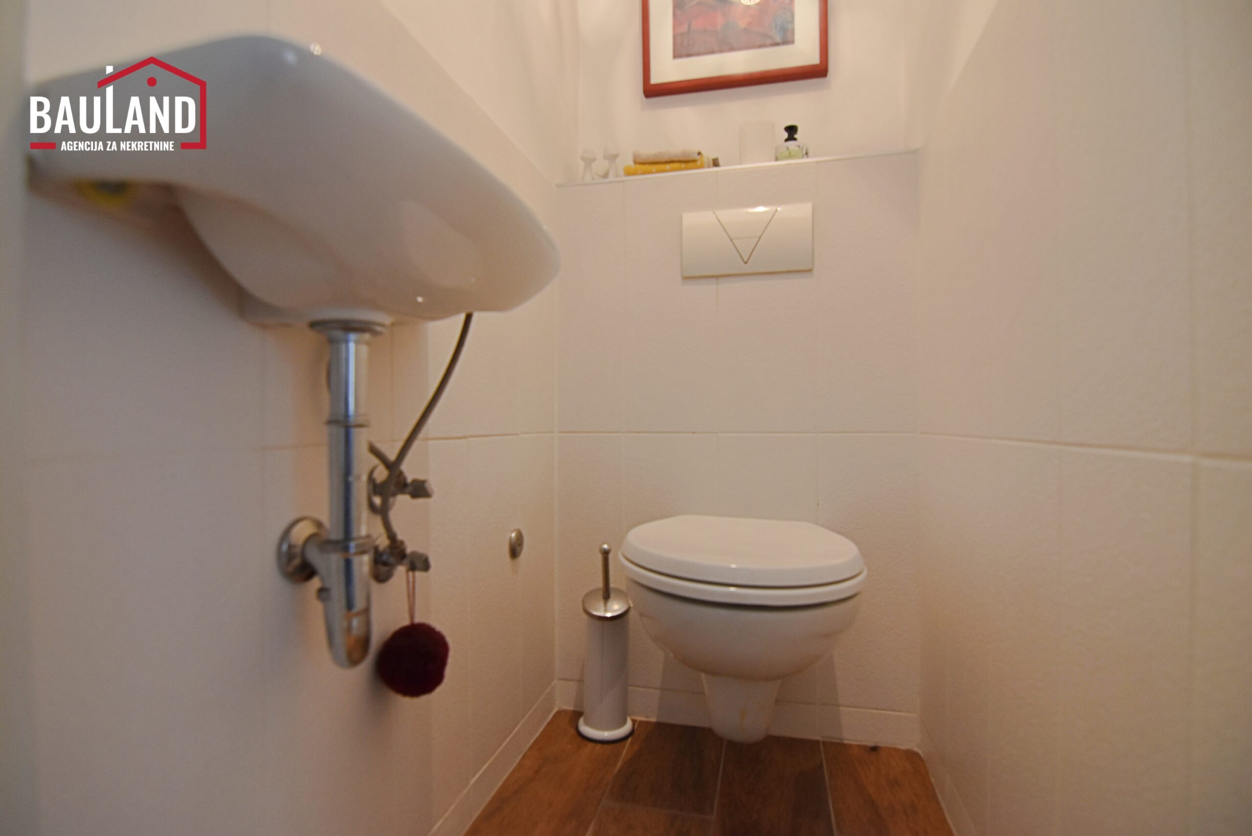 18 iznajmljuje se poslovni prostor na duži period Centar Sarajeva