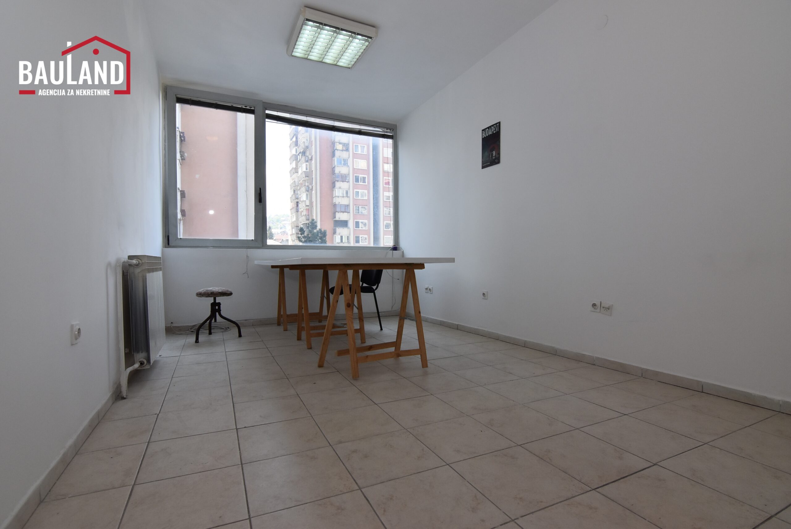 2 poslovni prostor za najam 21m2 ul. Azize Šaćirbegović Novo Sarajevo