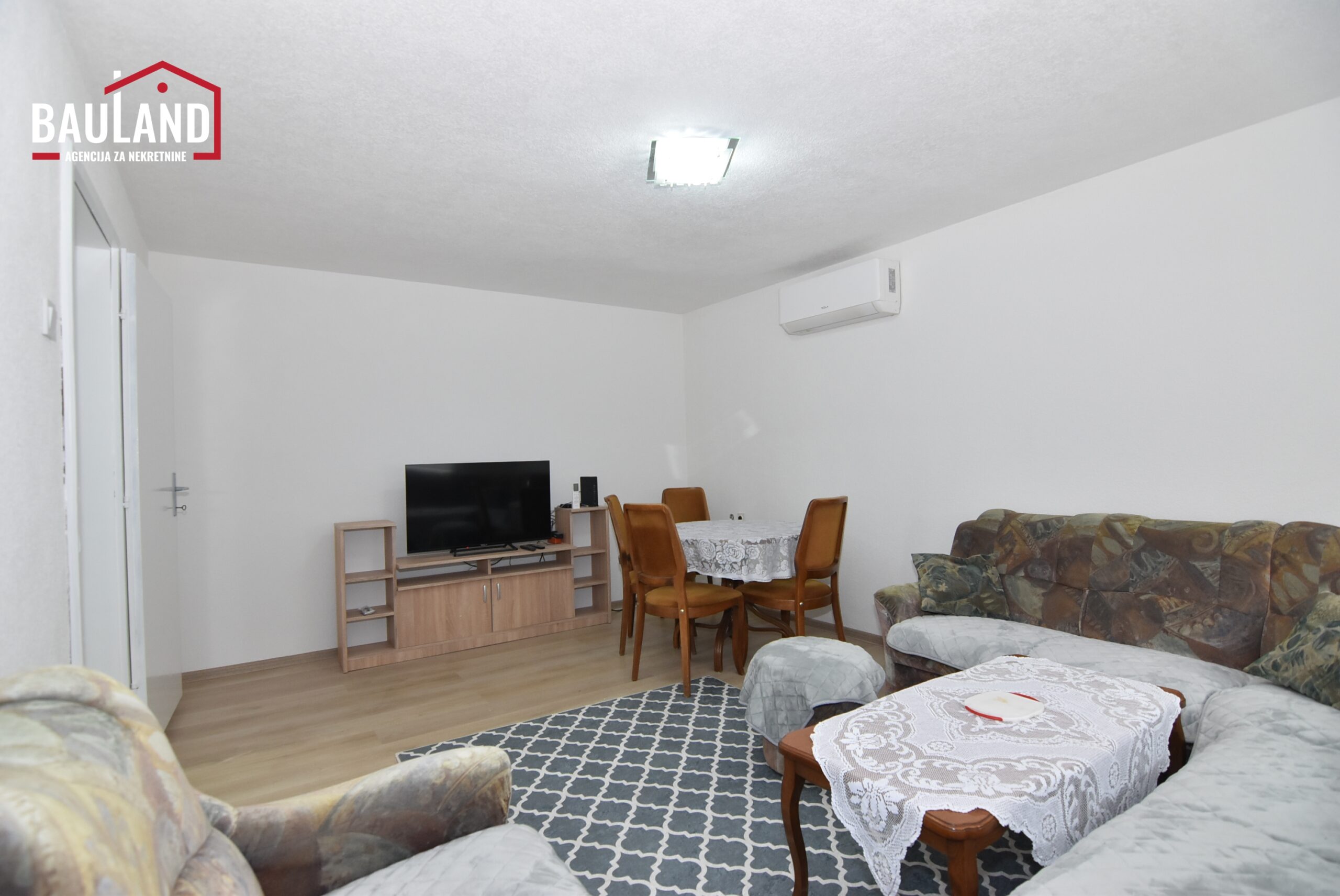 3 iznajmljuje se sprat u sklopu kuće 80m2 ulica Dr. Halid Bega Hrasnice