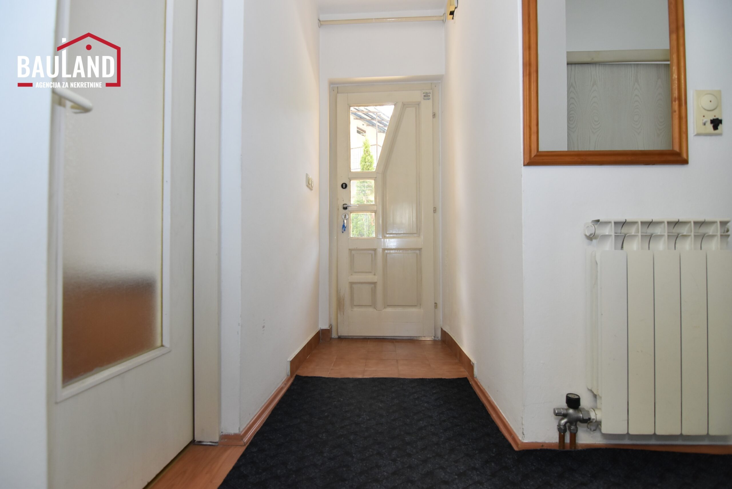 6 poslovni prostor za najam 50m2 naselje Vraca Općina Novo Sarajevo