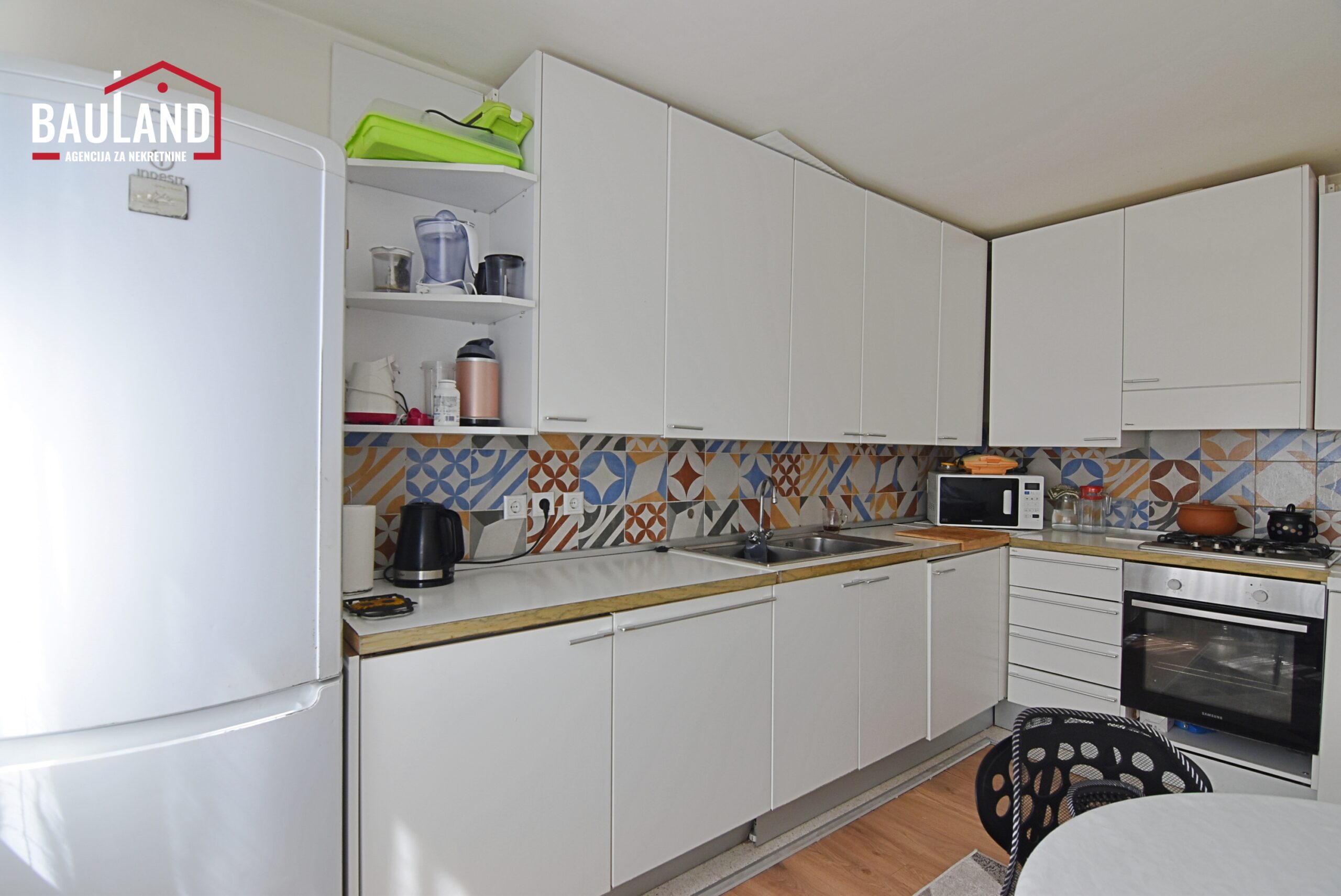 8 prodaja stana Grbavica površine 106m2 ul. Behdžeta Mutevelića Novo Sarajevo