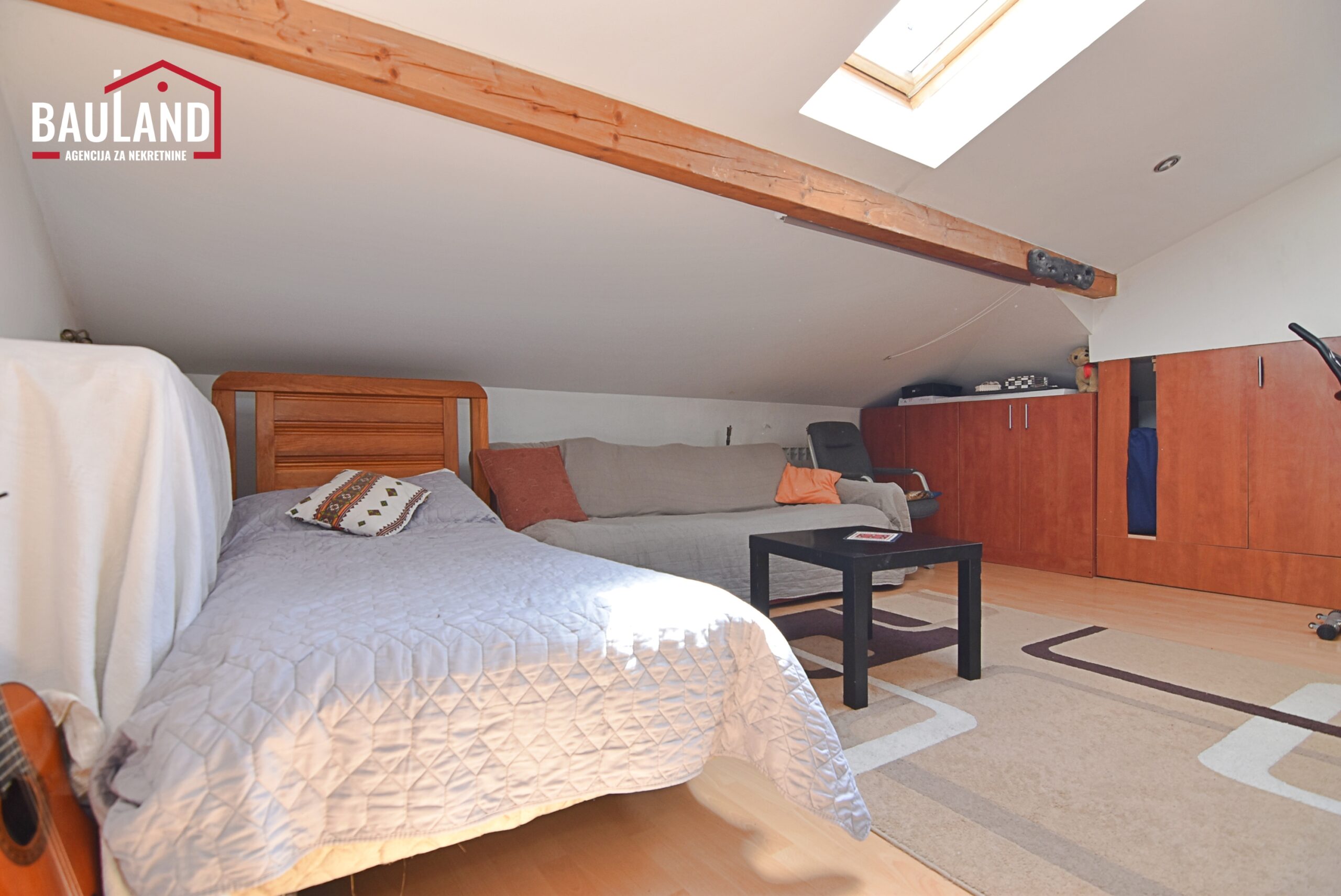 16 prodaja stana 106m2 V sprat Grbavica Novo Sarajevo