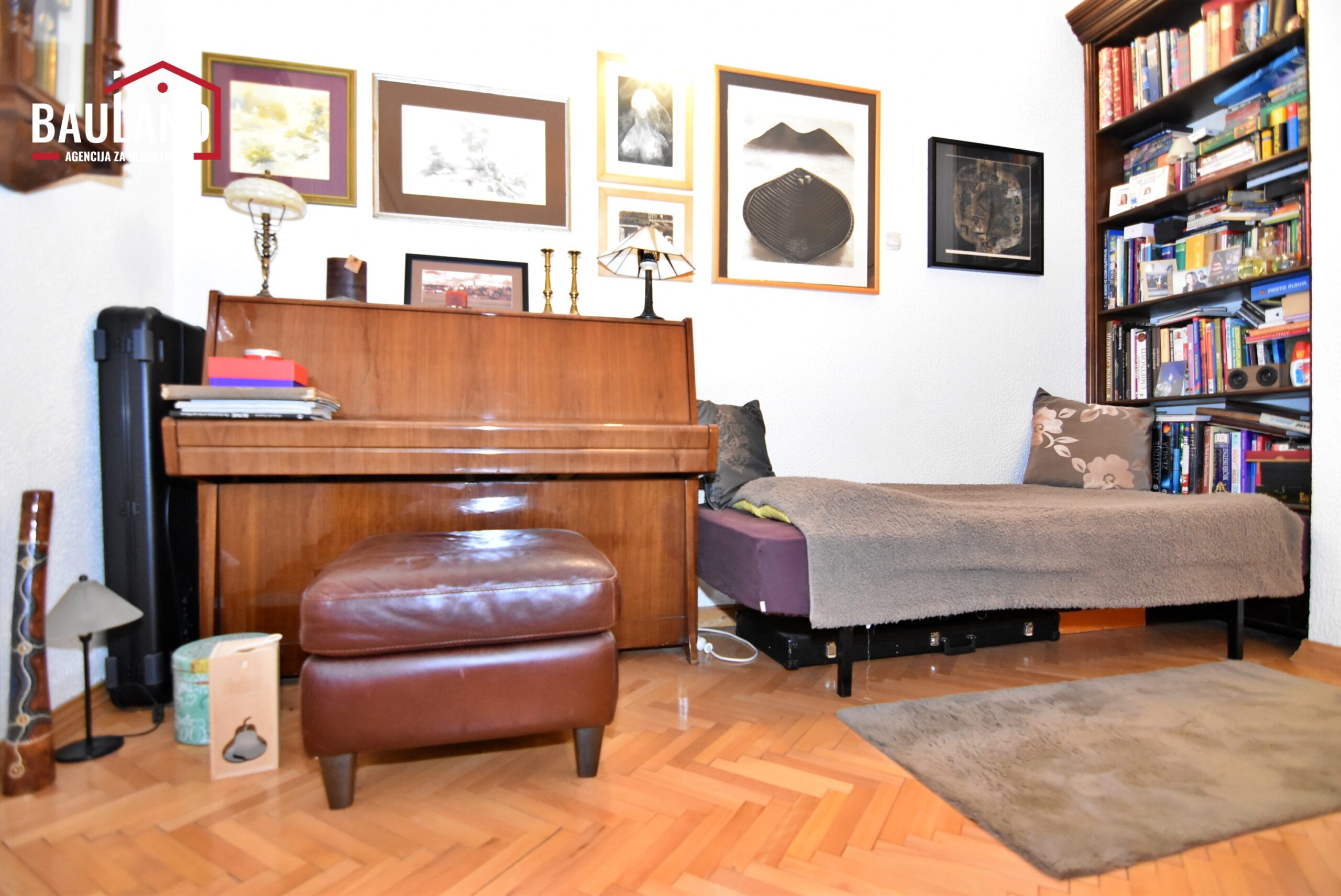 6 prodaje se stan u strogom centru Sarajeva preko puta ARIA mall-a