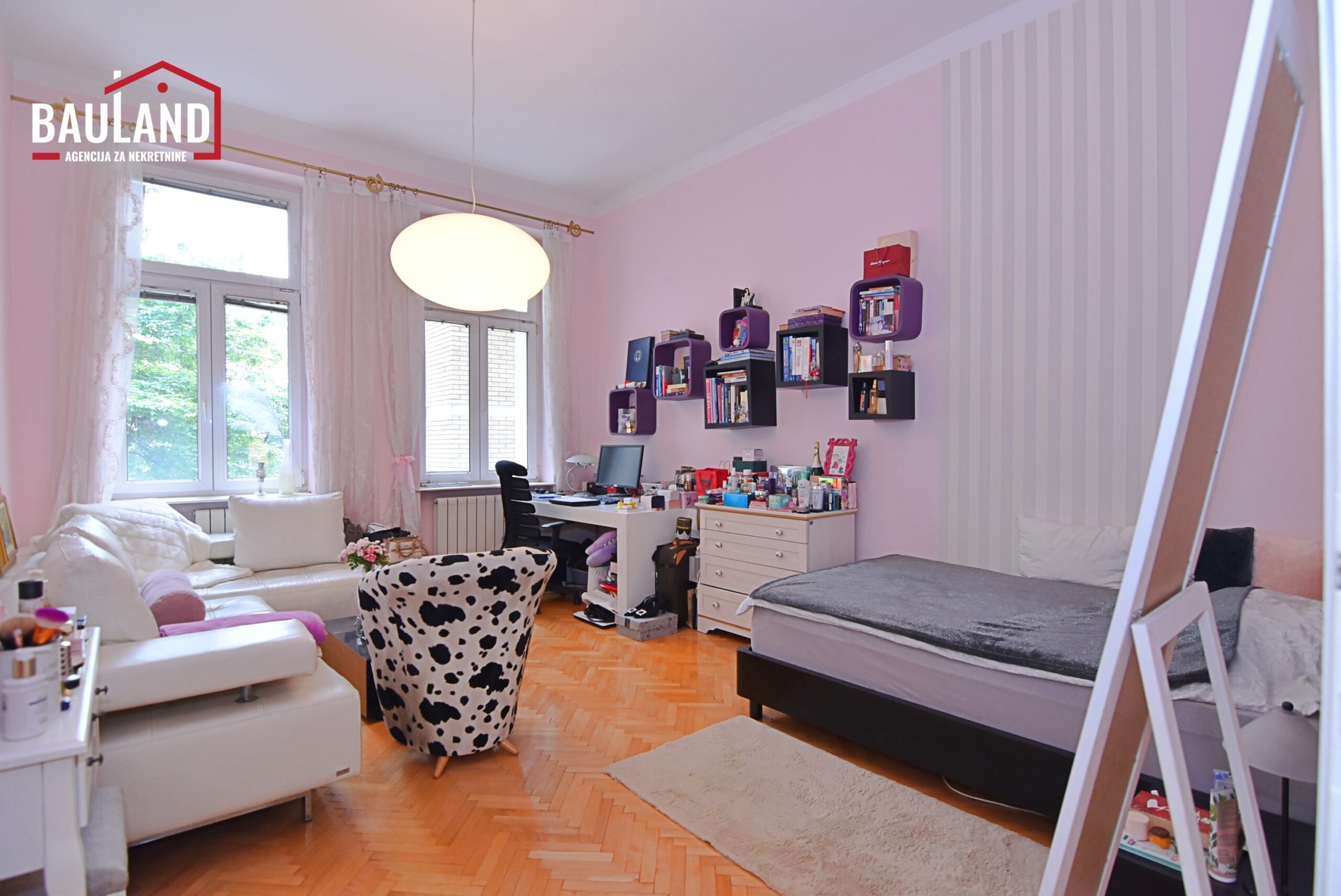 16 na prodaju komforan četverosoban stan u centru