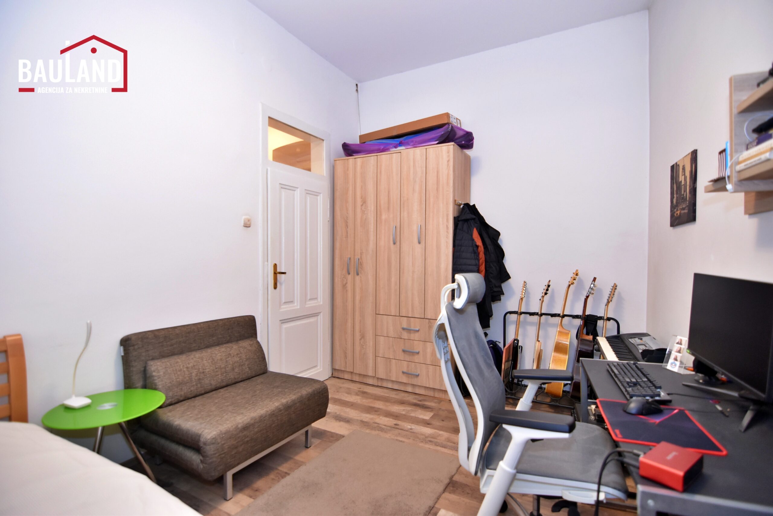 20 na prodaju komforan stan u ulici Mis Irbina