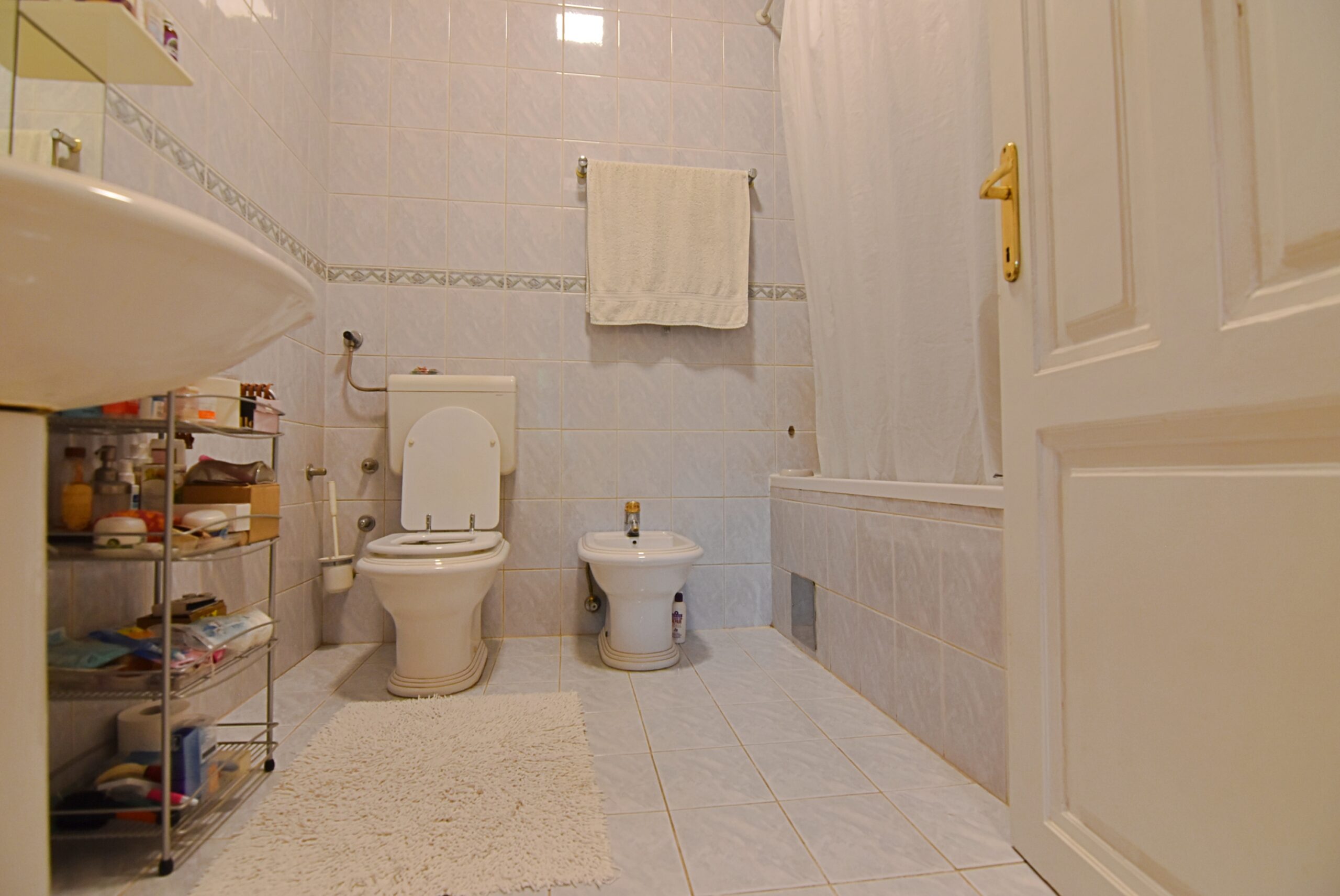 24 stan za prodaju 110m2 I sprat ul. Mis Irbina Centar