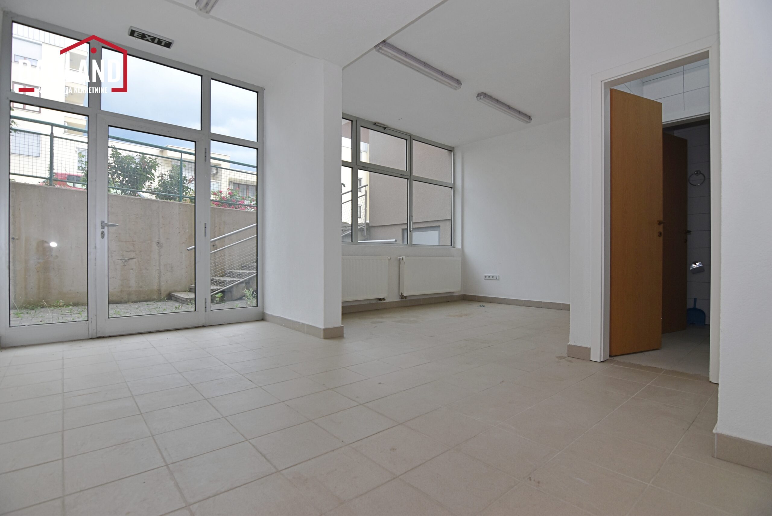 Geschäftsraum mit 36m2 / Siedlung Šip, Bezirk Centar