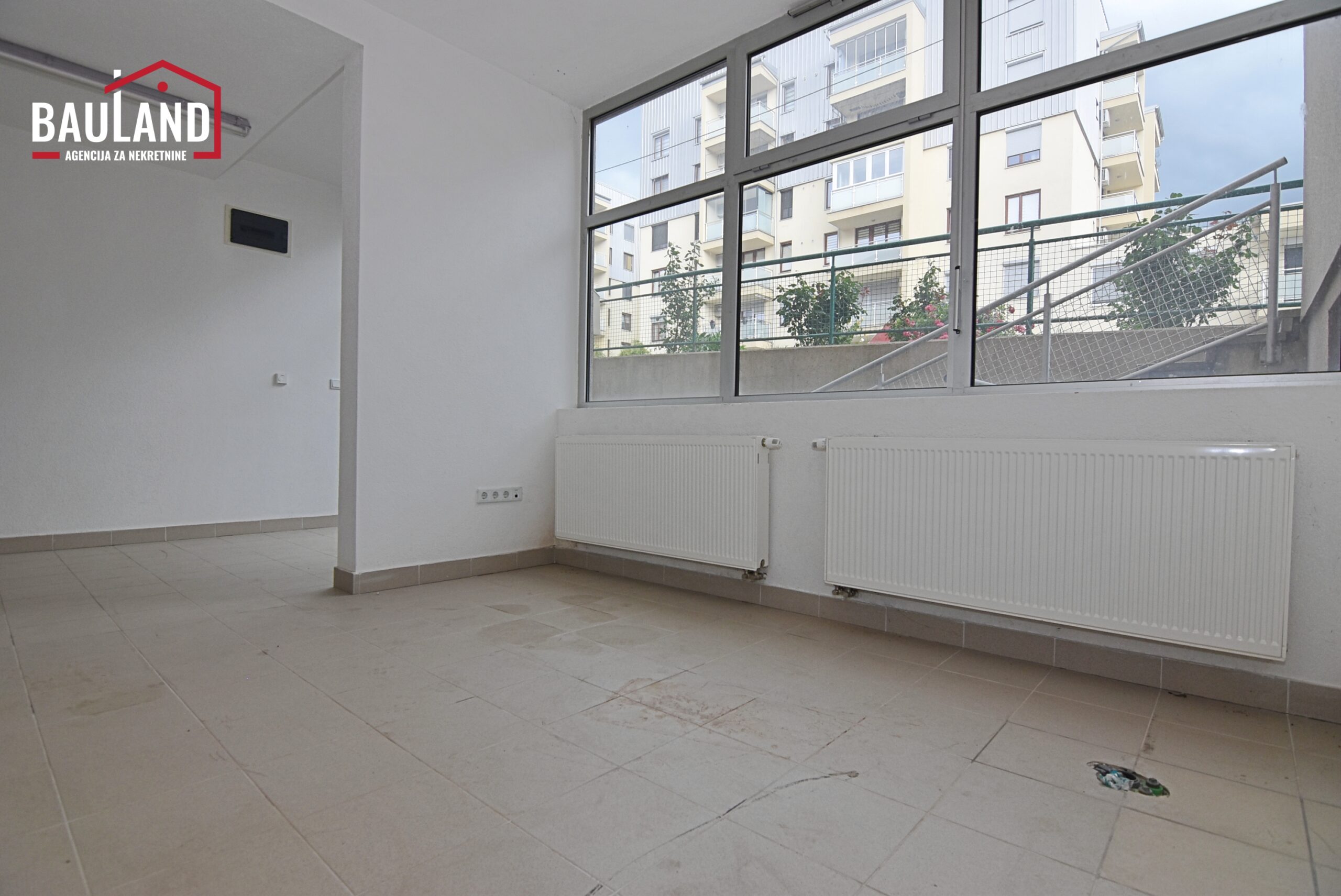 2 poslovni prostor za najam 36m2 Šip, Centar