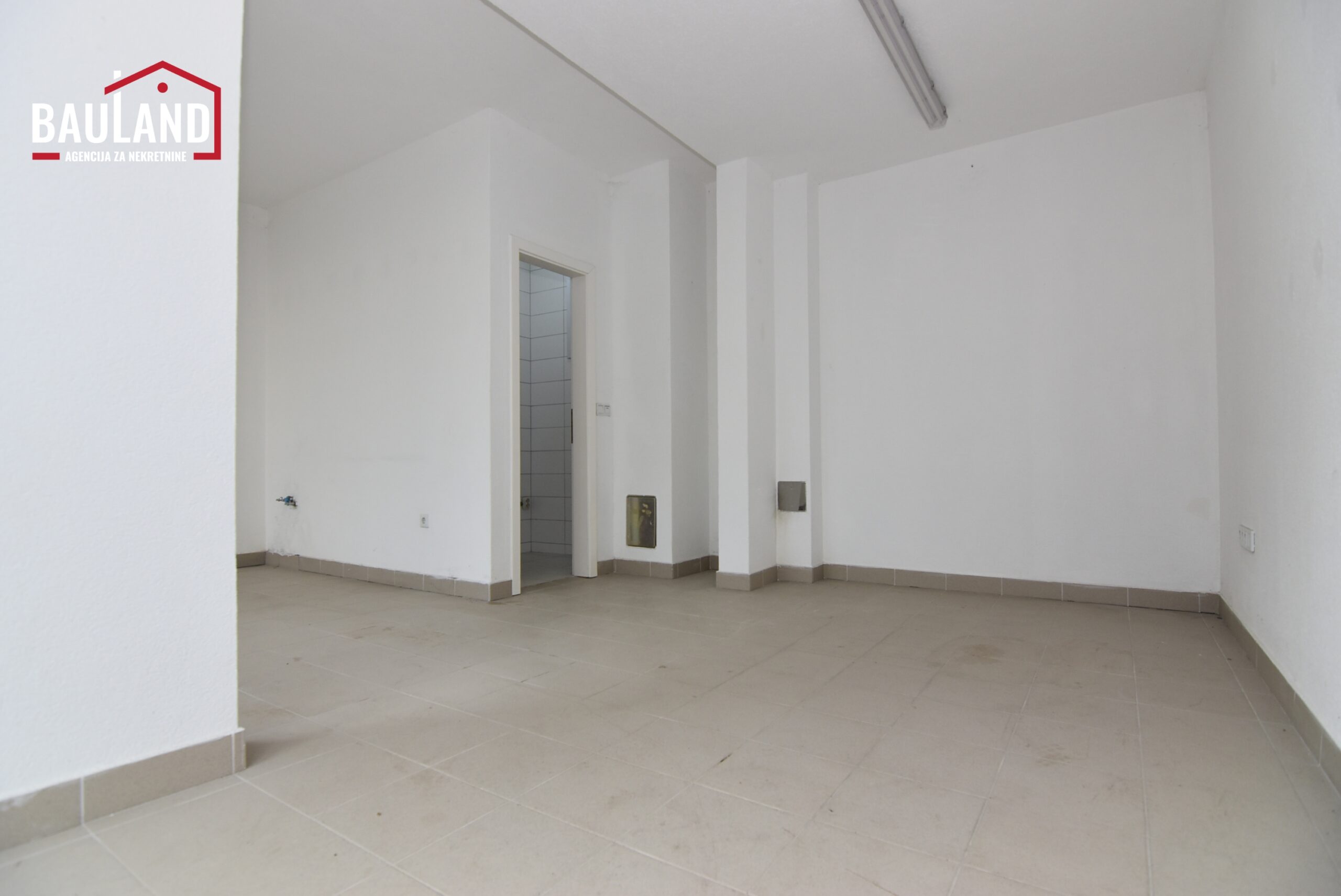 4 poslovni prostor za najam 36m2 prizemlje