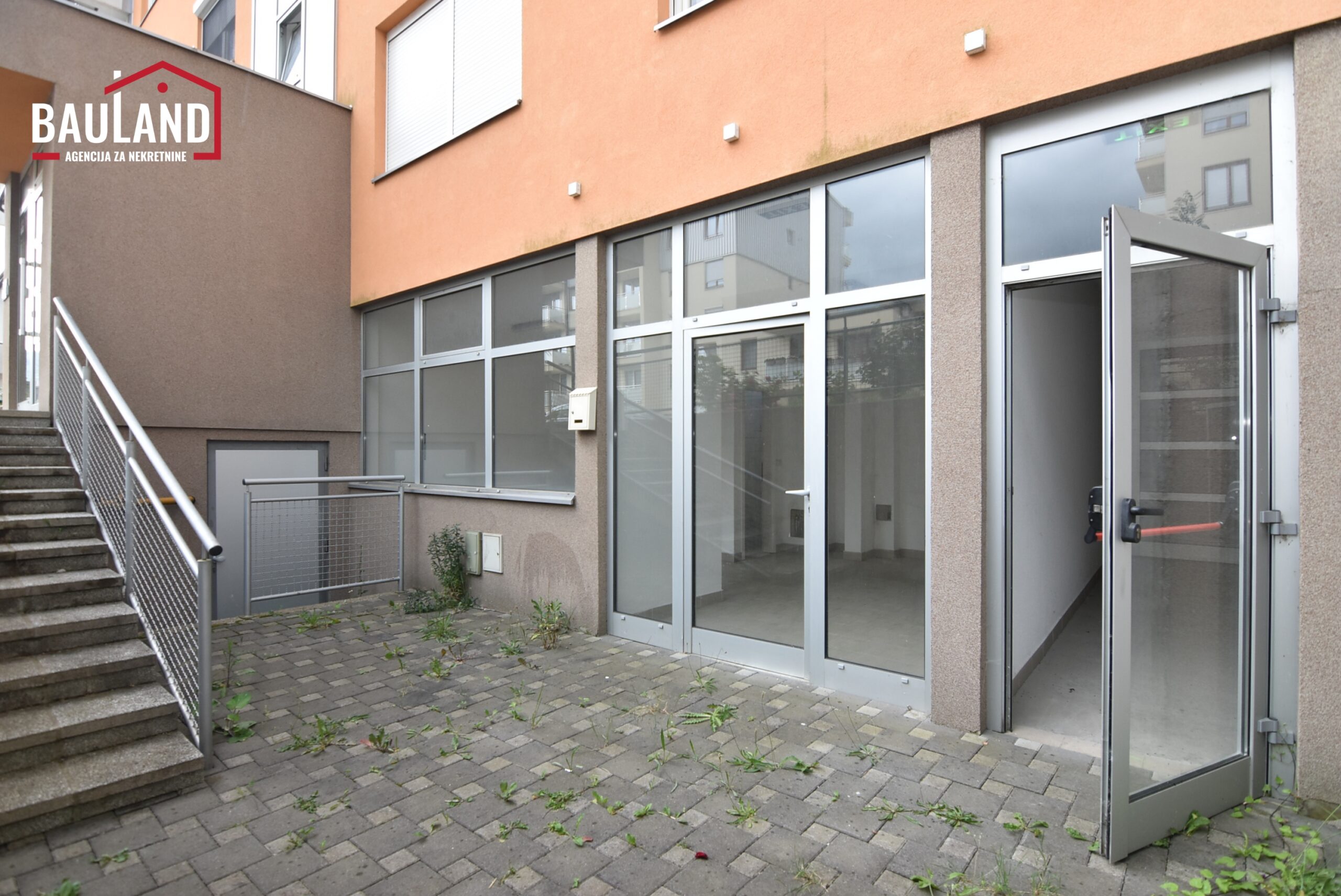 7 poslovni prostor za najam Šip Centar