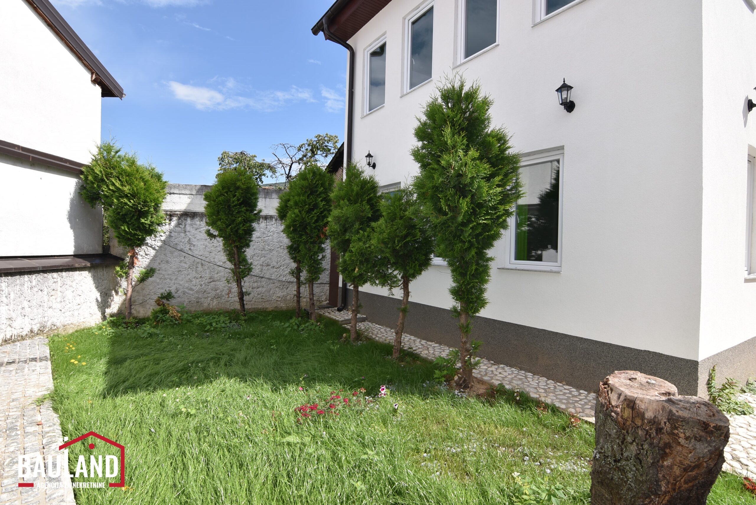 10 kuće za najam na duži period Kovači Stari Grad