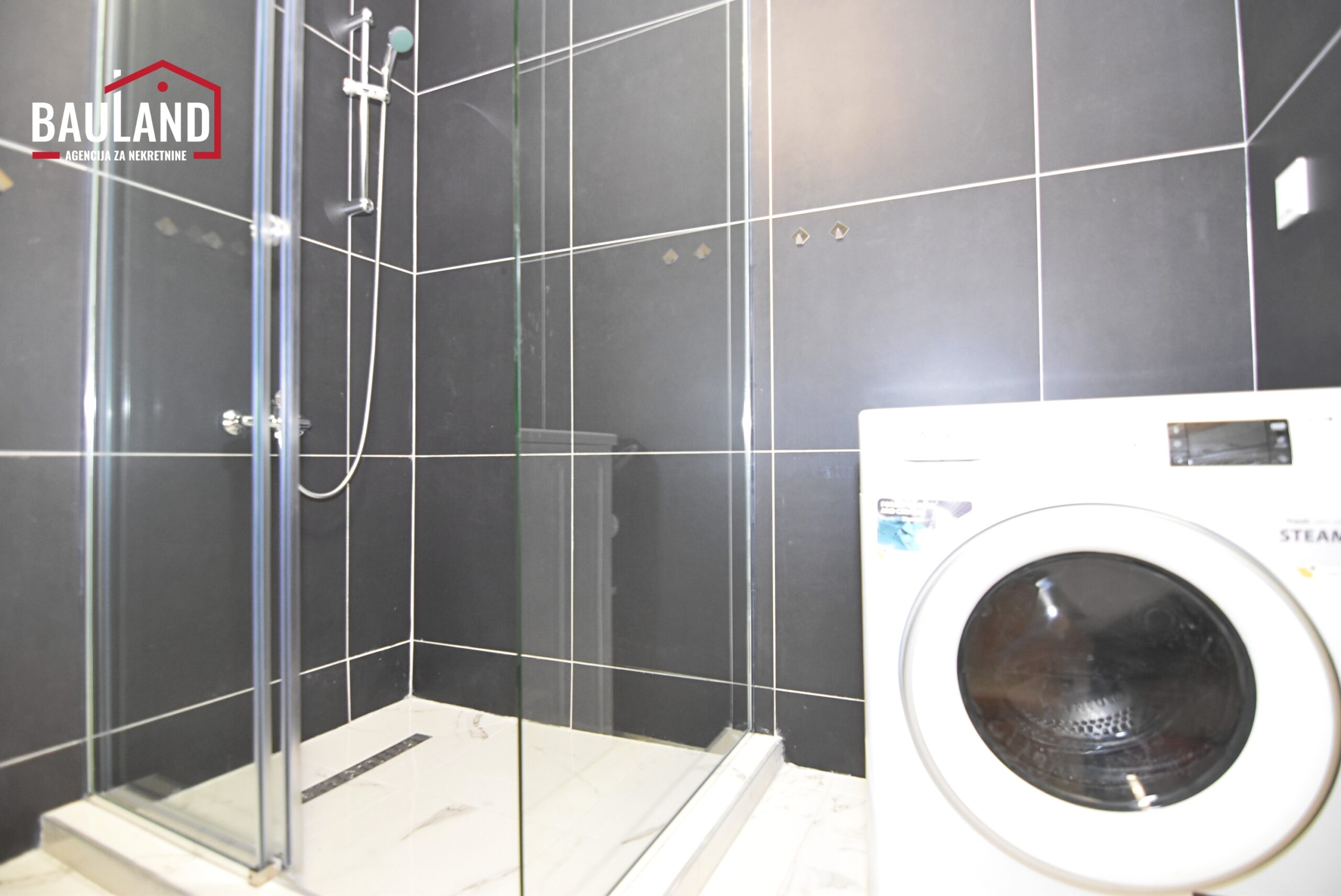 22 iznajmljuju se dvije kuće u ulici Očaktanum Stari Grad Sarajevo