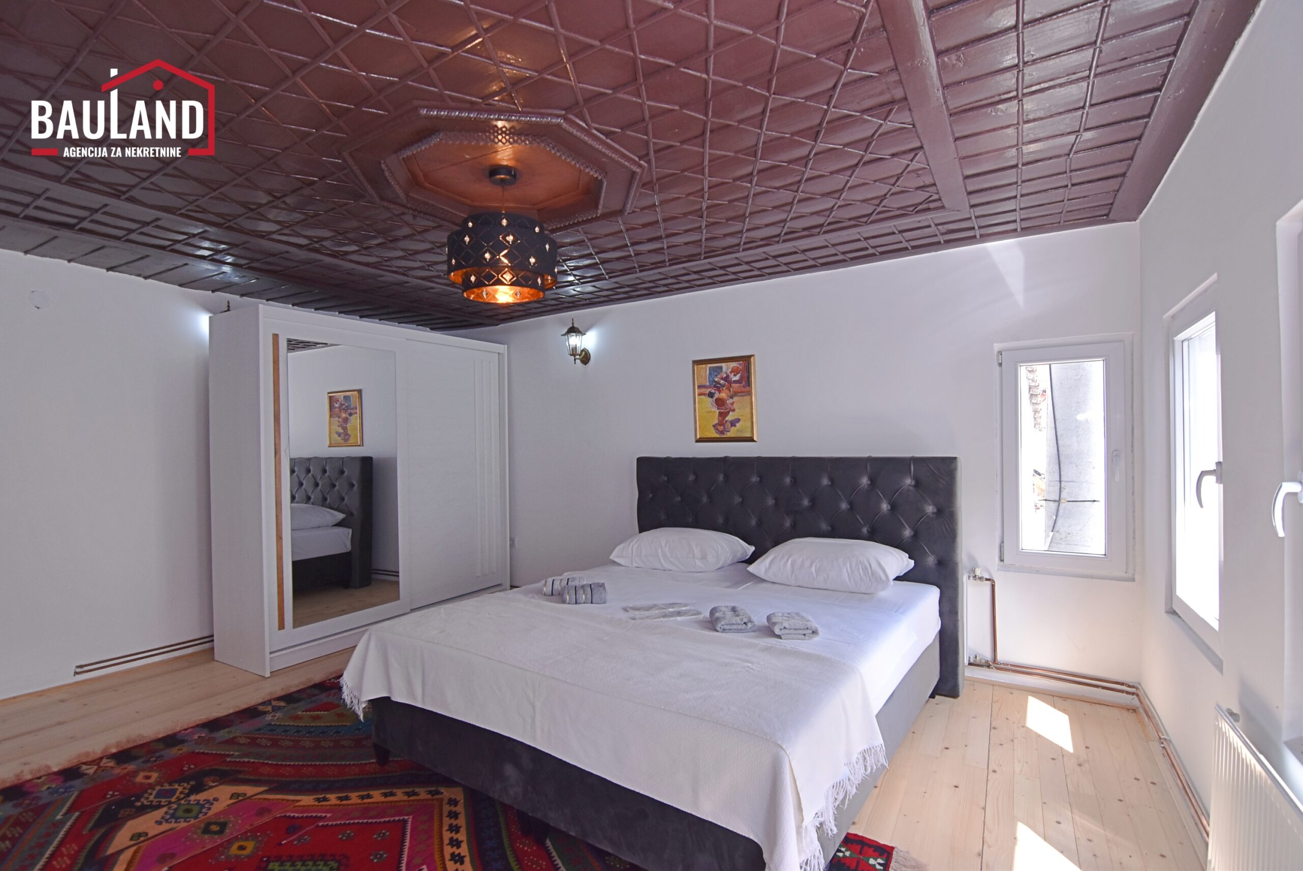 27 kuće za najam Stari Grad Očaktanum Kovači