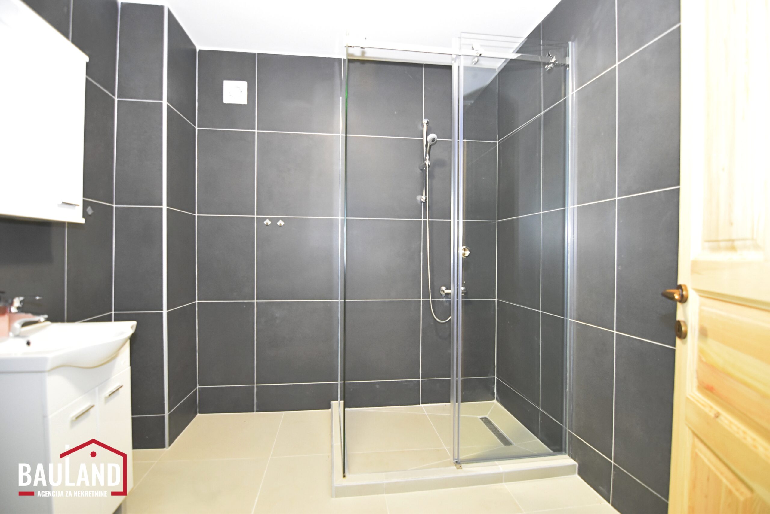 34 kuće za najam renovirane ul. Očaktanum Stari Grad Sarajevo