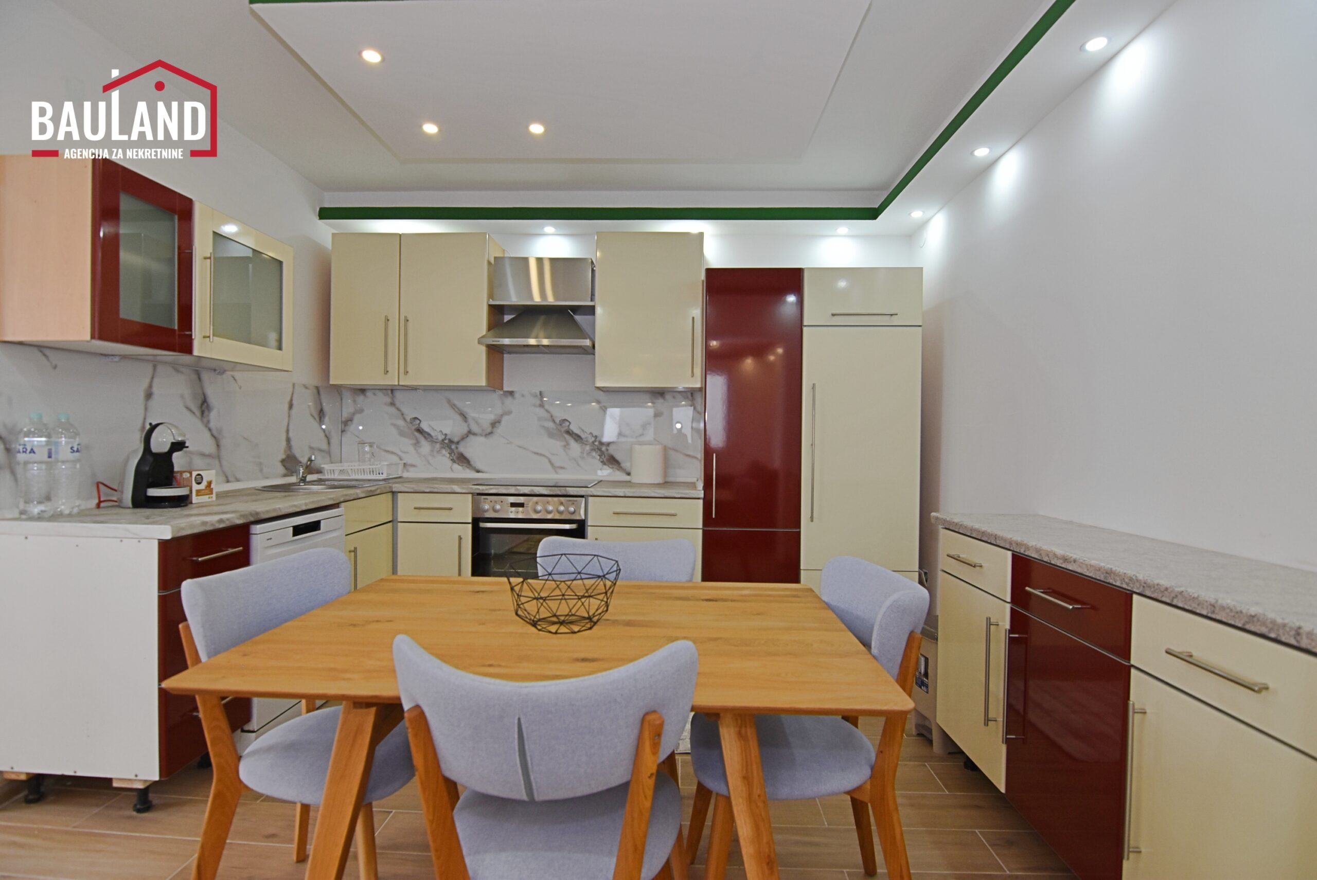 41 dvije kuće sa odvojenim ulazom za najam