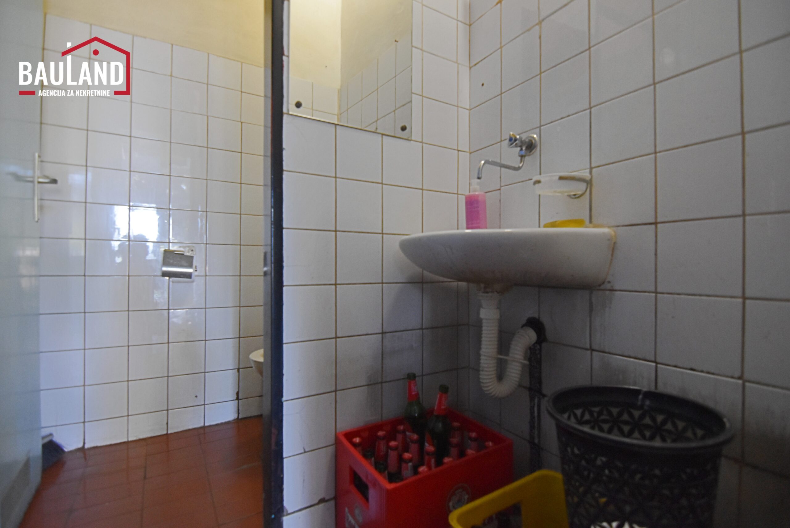 5 izdaje se poslovni prostor u ulici Marka Marulića