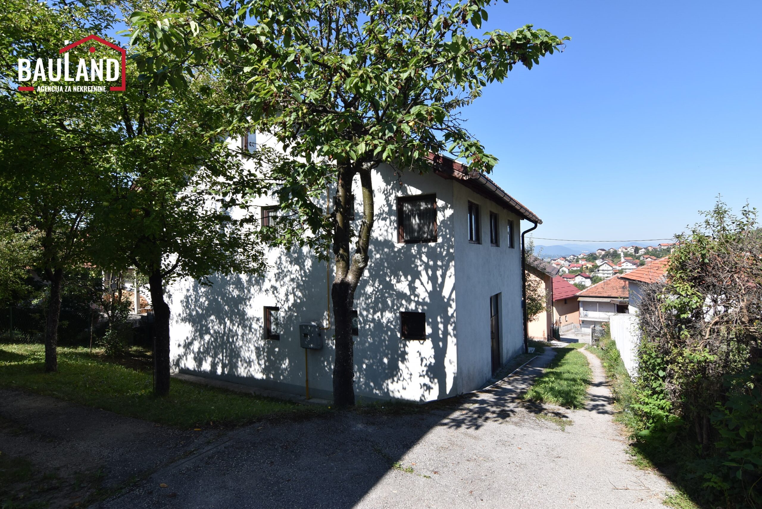 2 prodaje se kuća u naselju Boljakov potok u ulici Enesa Herića