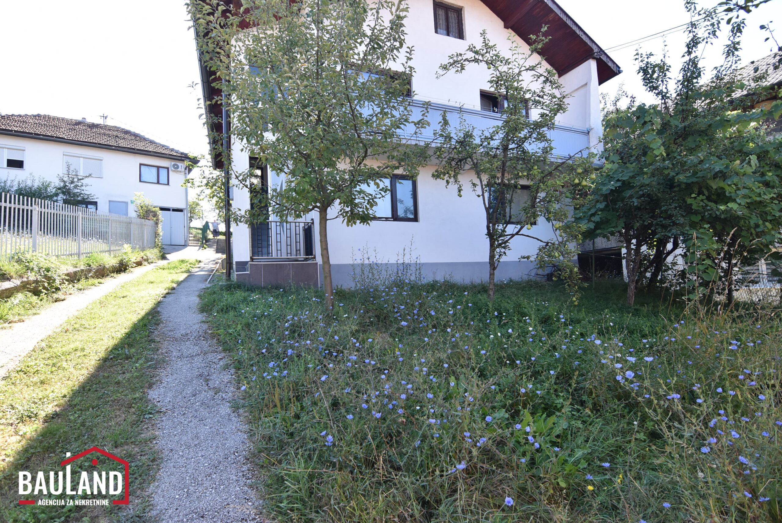 4 prodaje se kuća u ulici Enesa Herića površine 66m2 u osnovi Općina Novi Grad Sarajevo