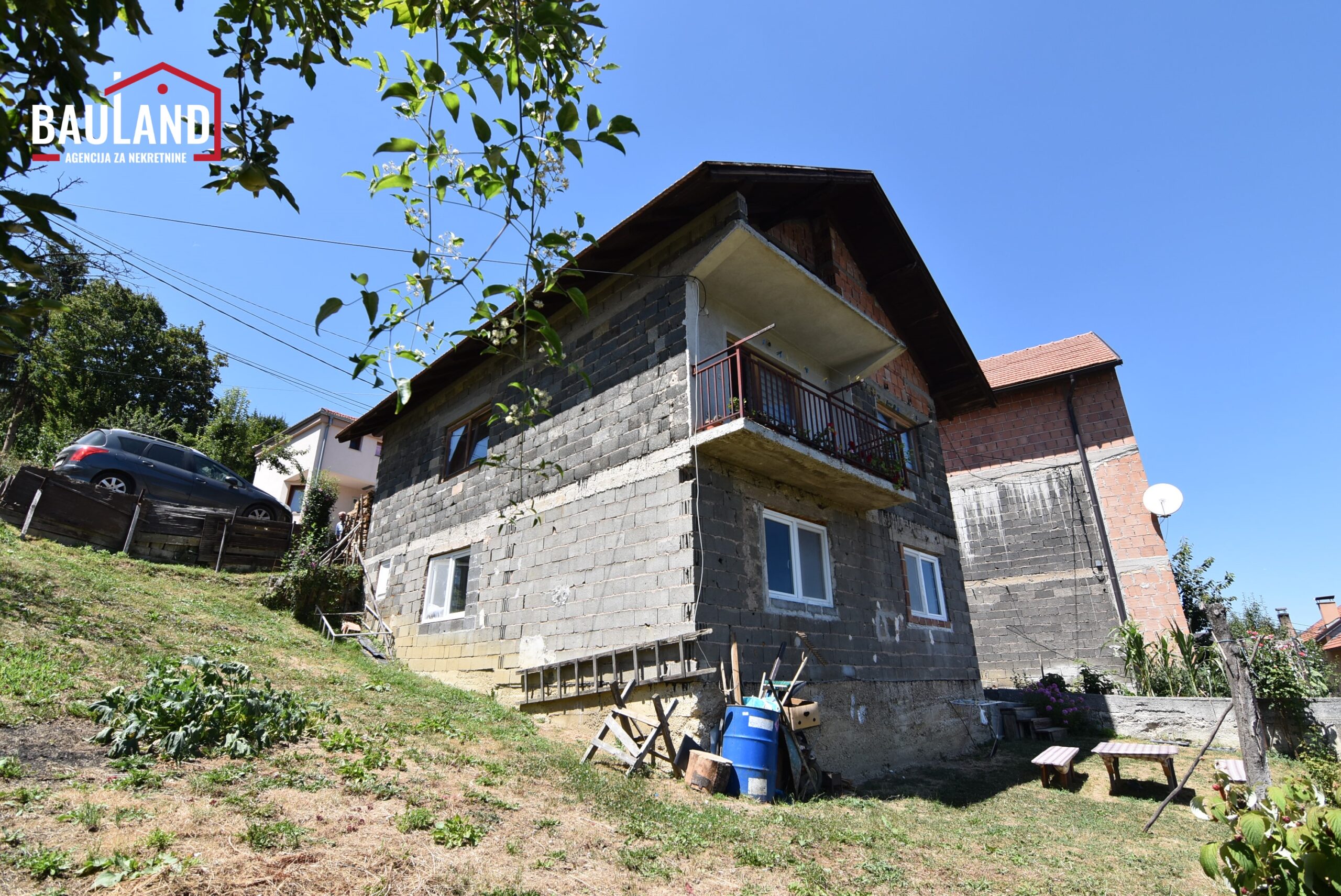 Eingetragene Haus mit Nutzfläche 178 m² / Siedlung Kobilja glava, Gemeinde Vogošća