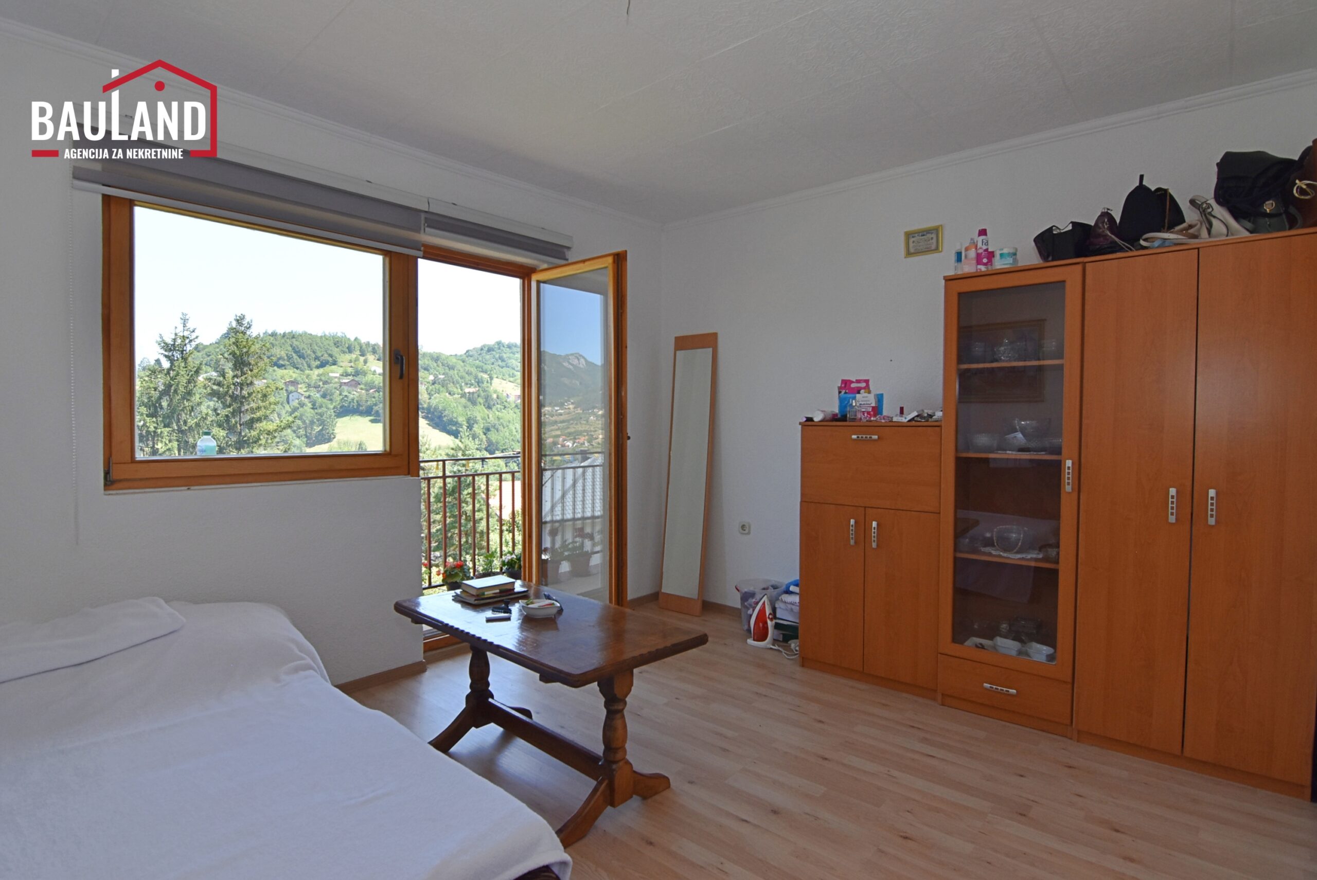 15 prodaja kuće izgrađena na parceli 329m2 Vogošća