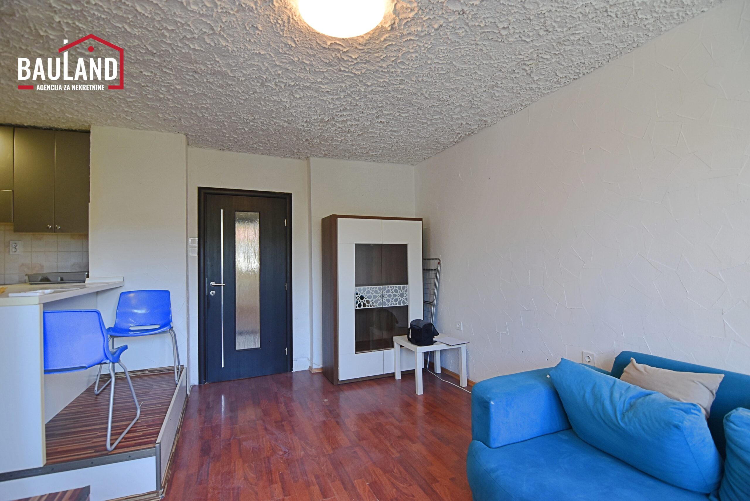 2 stan za najam 56m2 V sprat Grbavica Novo Sarajevo