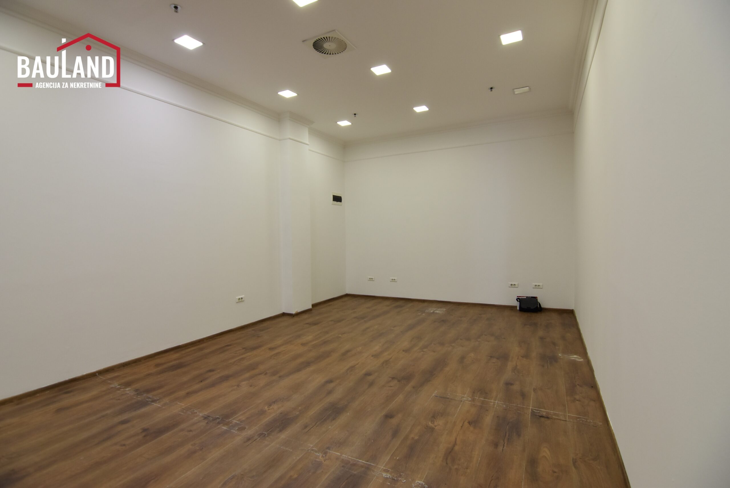 3 izdaje se poslovni prostor u ulici Zmaja od Bosne Novo Sarajevo