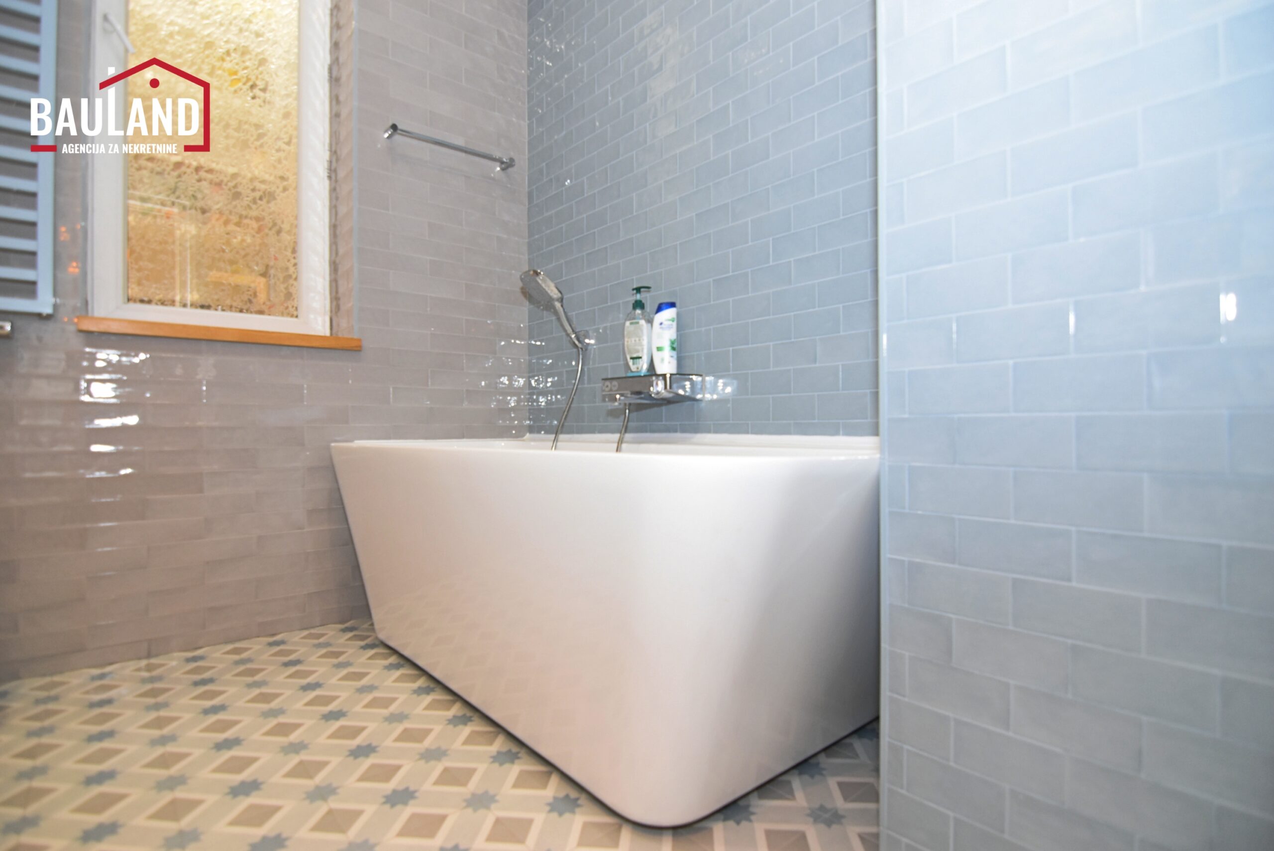 22 stan za najam 106m2 III sprat