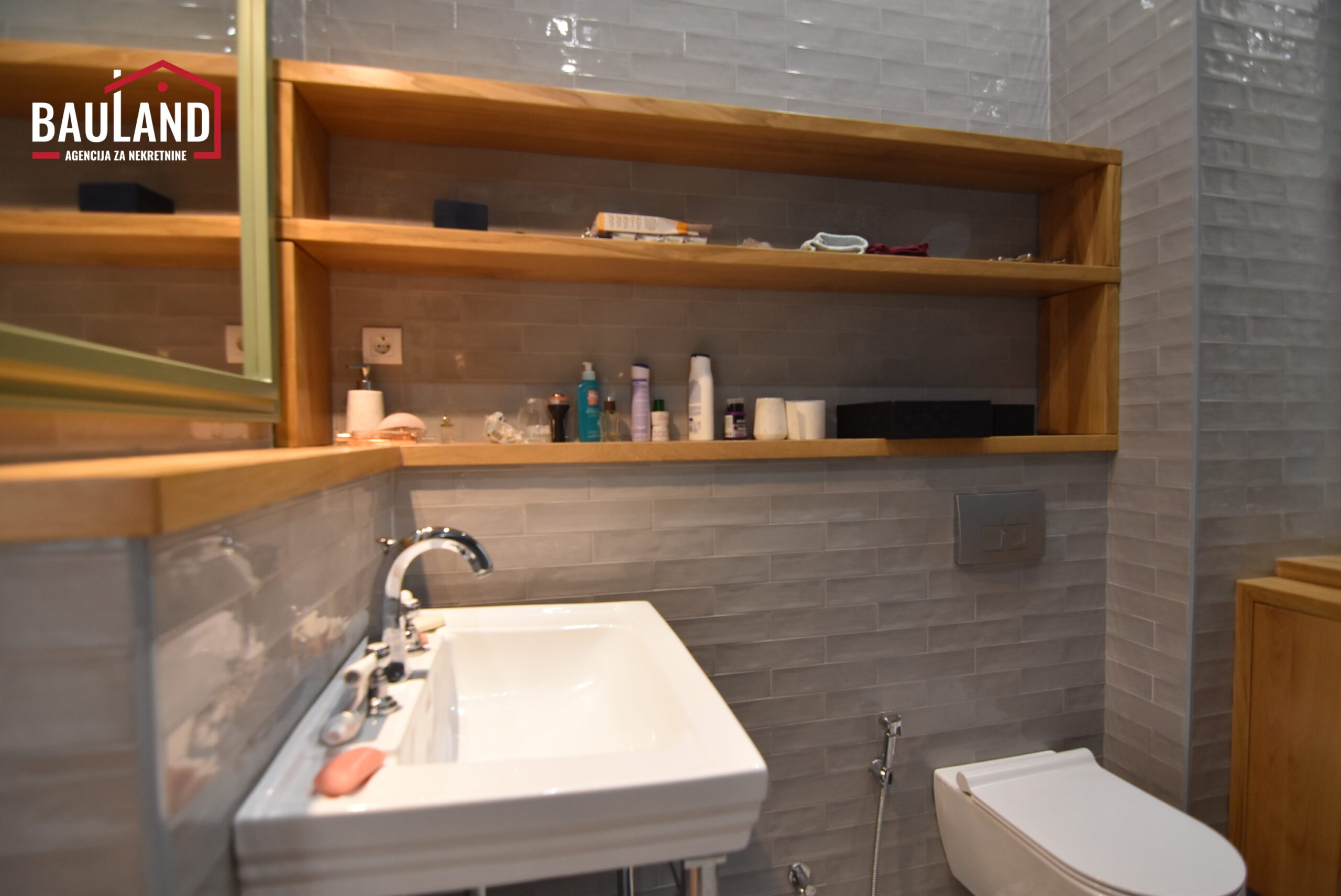 25 najam stana 106m2 III SPRAT