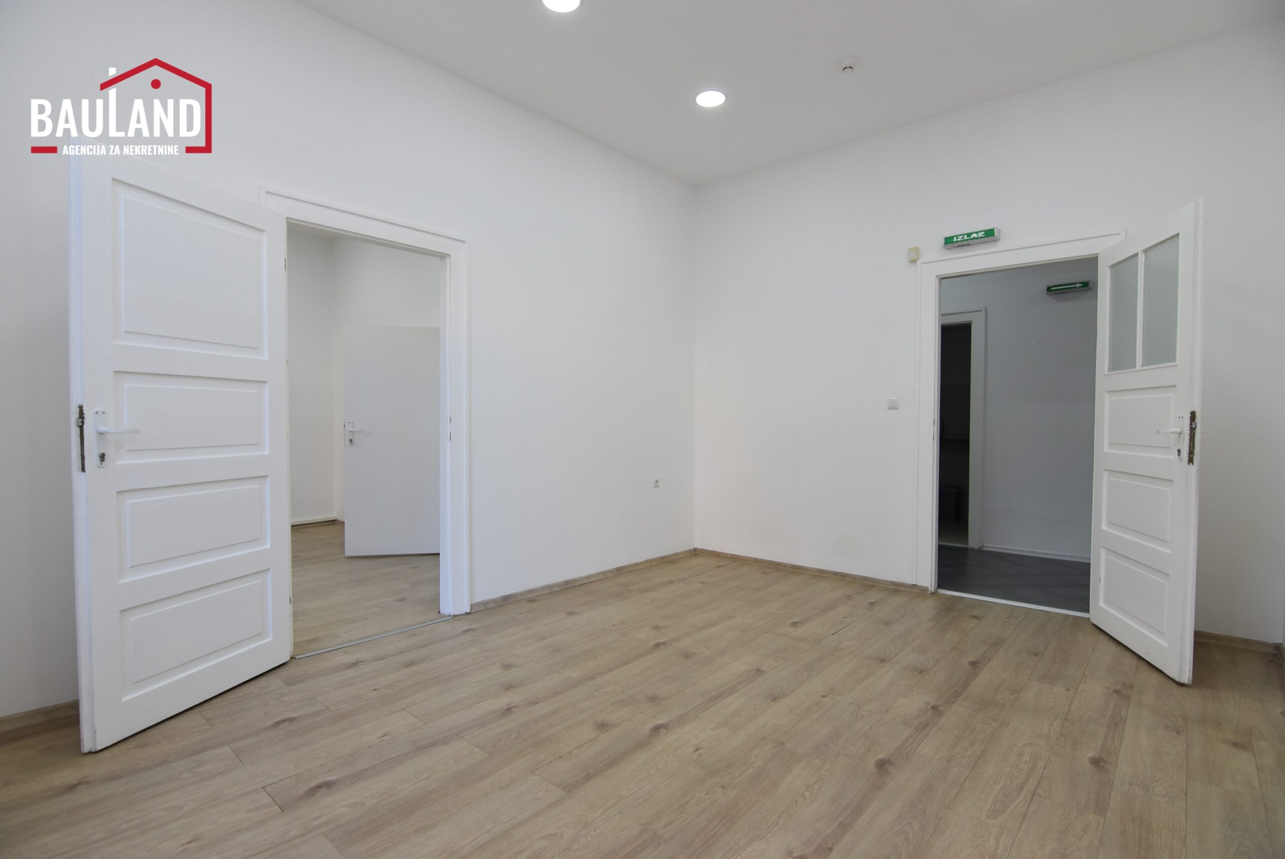 2 poslovni prostor kancelarijskog tipa za najam 65m2 ul. Obala Kulina bana