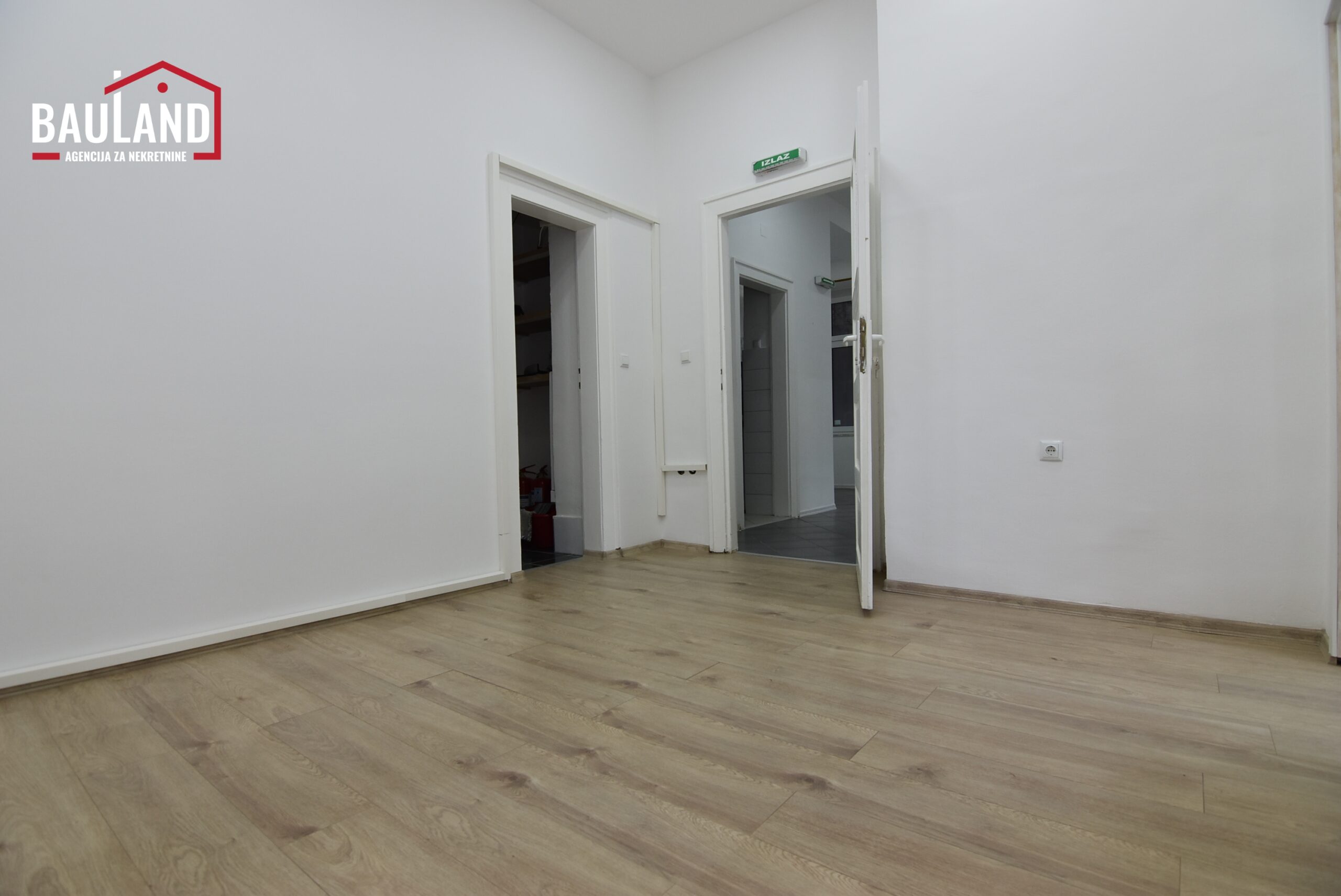 6 poslovni prostor za najam površine 65m2 prizemlje