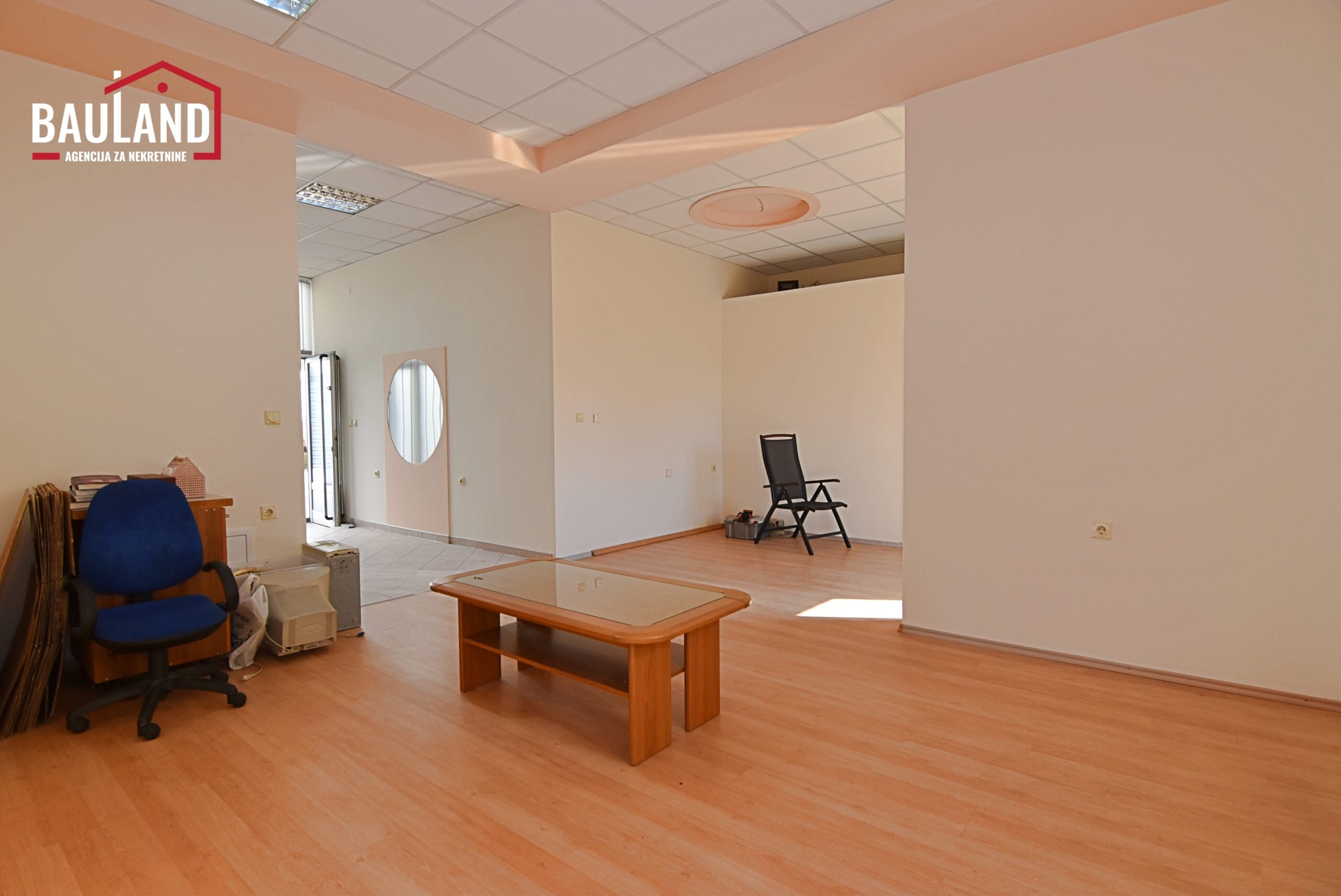 6 poslovni prostor u prizemlju površine 106m2 Centar