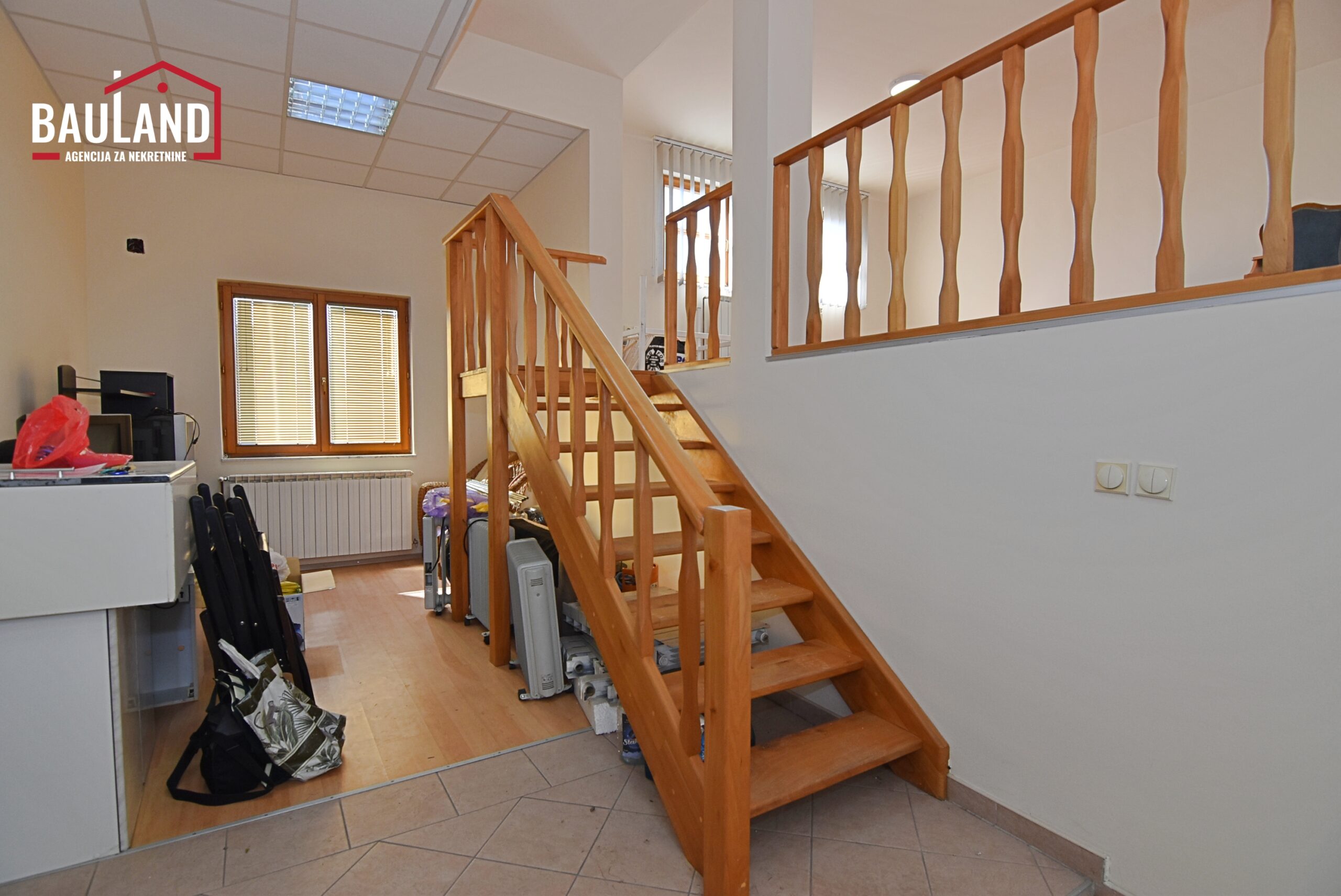 7 najam poslovnog prostora površine 106m2 Kalemova Centar