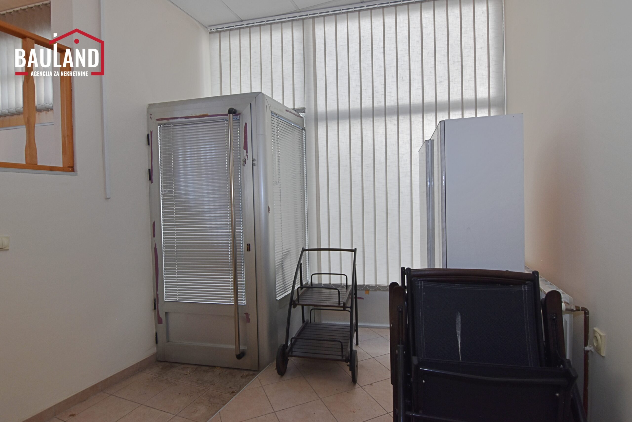 10 poslovni prostor za najam površine 106m2 Kalemova Marijin Dvor Centar