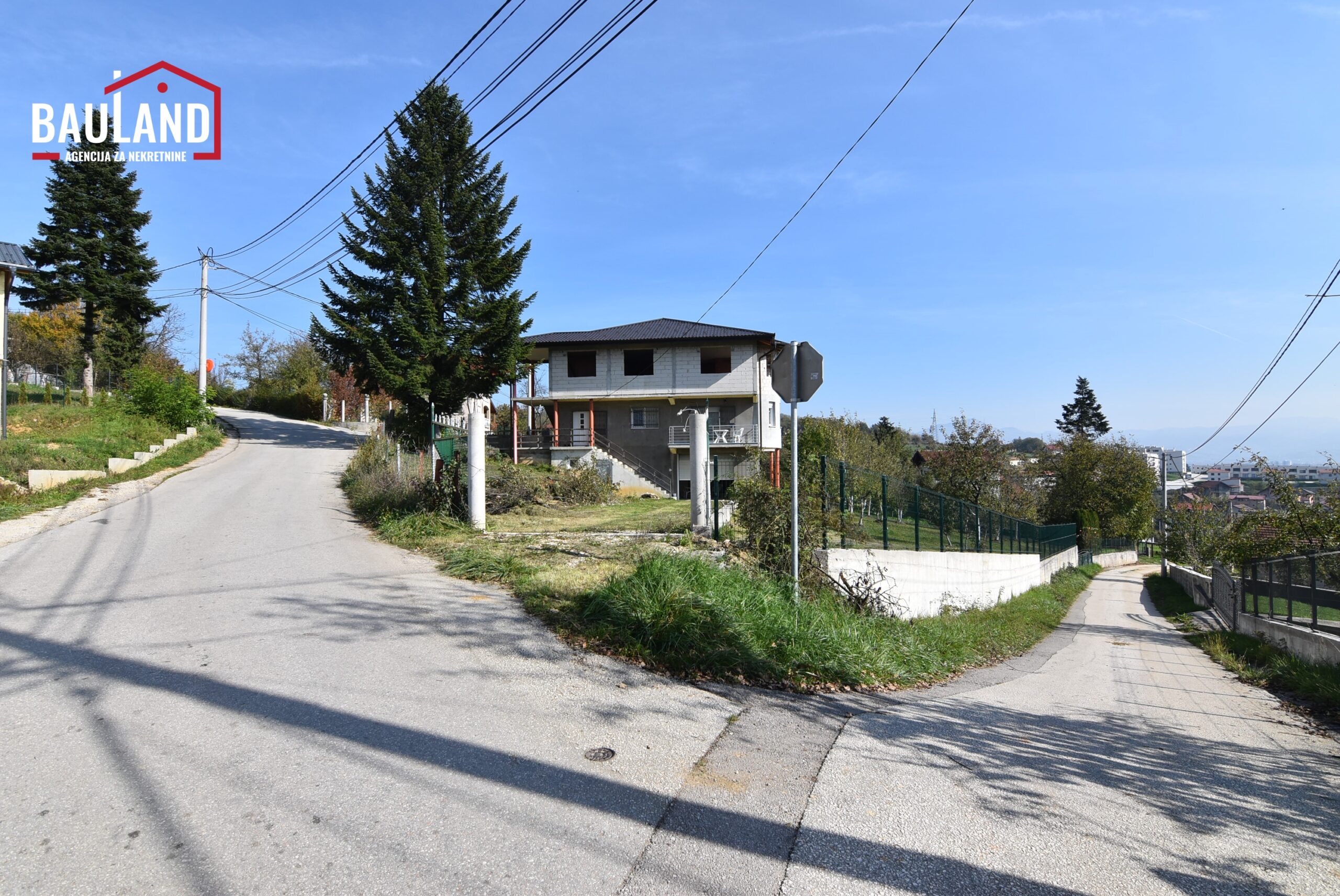 2 prodaje se kuća u naselju Blažuj Općina Ilidža