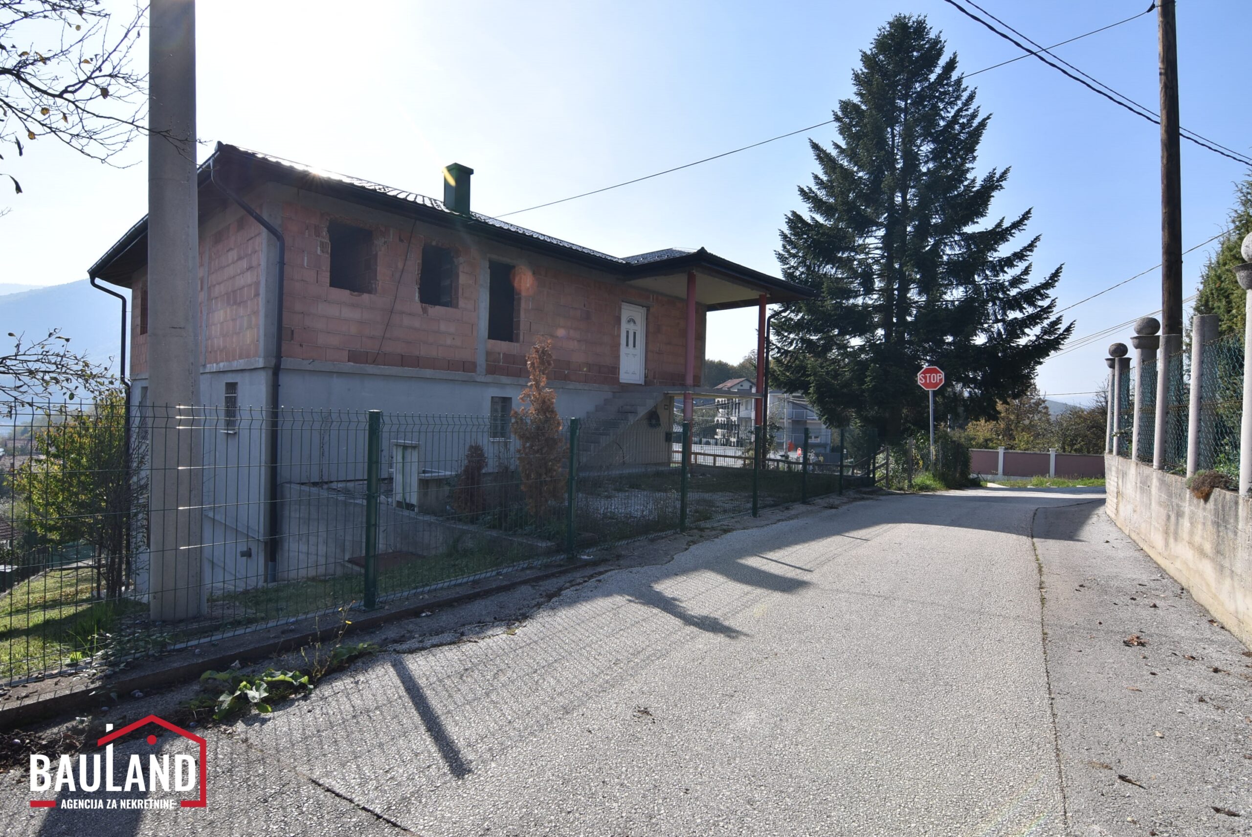 4 na prodaju kuća u ulici Remzije Ahmetovića naselje Blažuj Općina Ilidža