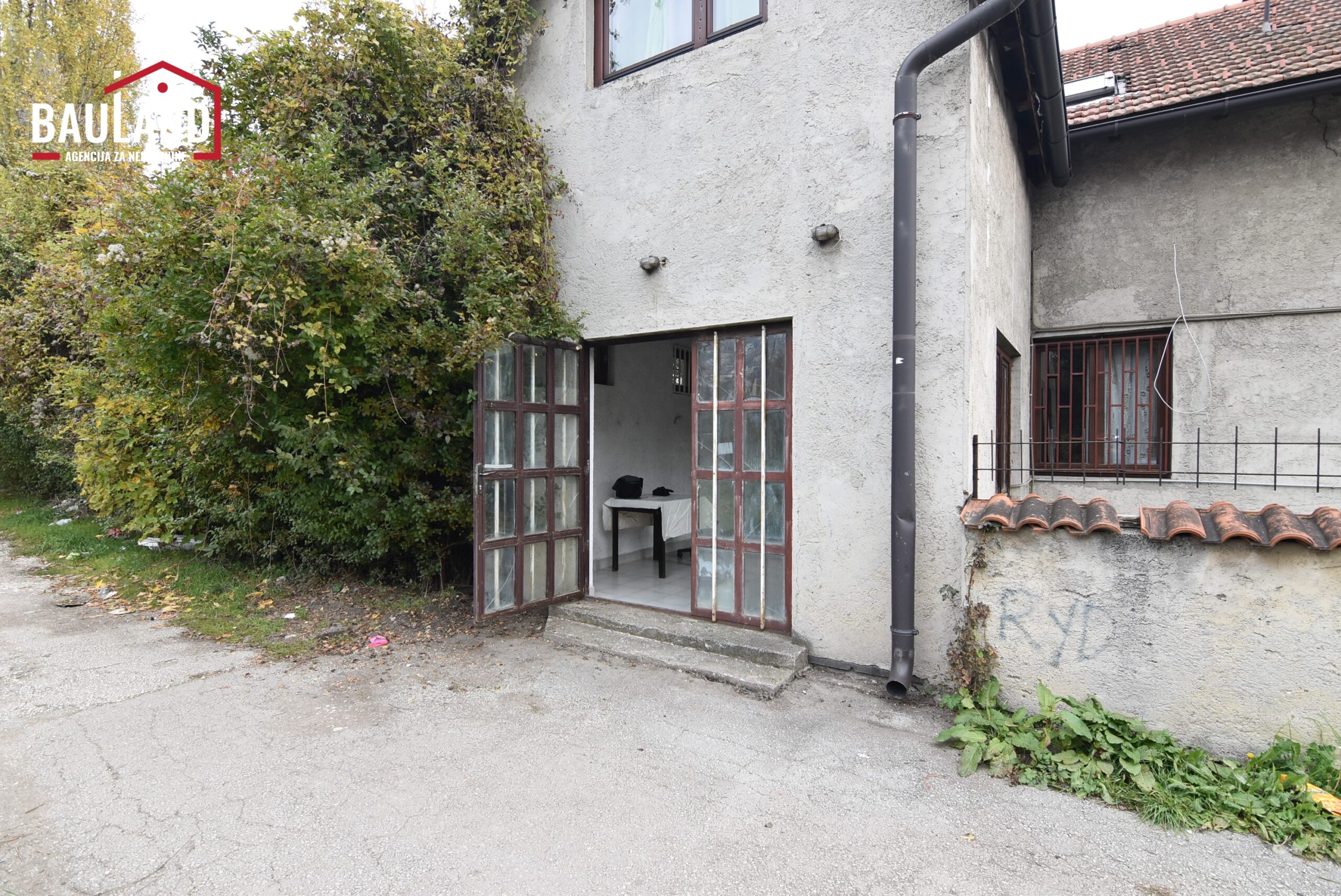 6 iznajmljuje se poslovni prostor u ulici Radenka Abazovića naselje Otoka Novi Grad