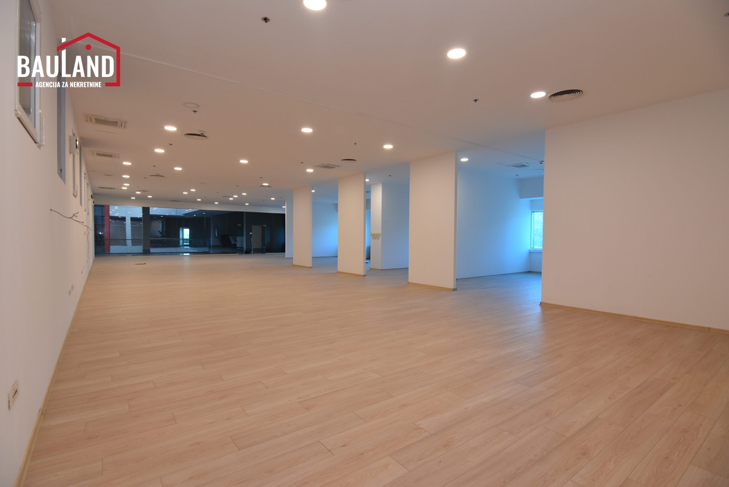 2 poslovni prostor za najam Avaz Twist Tower