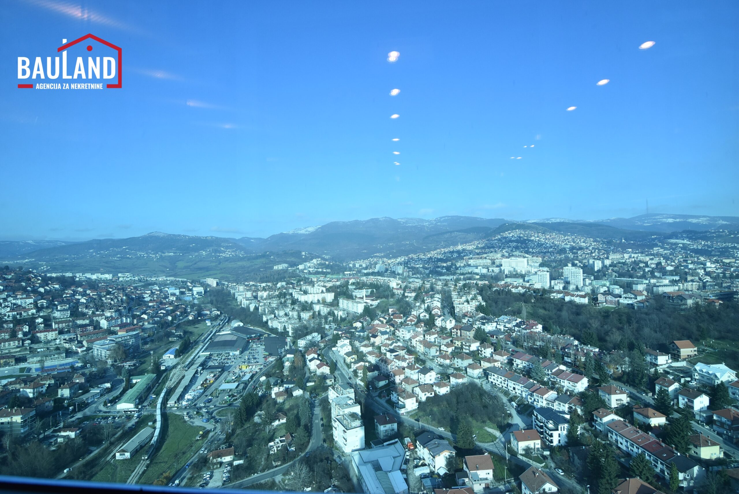 6 iznajmljuje se kancelarija površine 184m2 u Avaz Twist Toweru