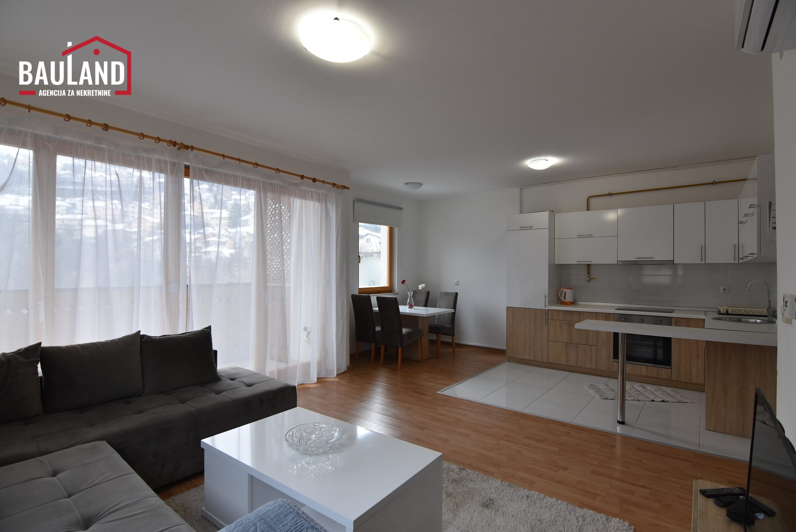 9 na prodaju stambeni objekat izgrađen na parceli 586m2 u Općini Stari Grad Sarajevo