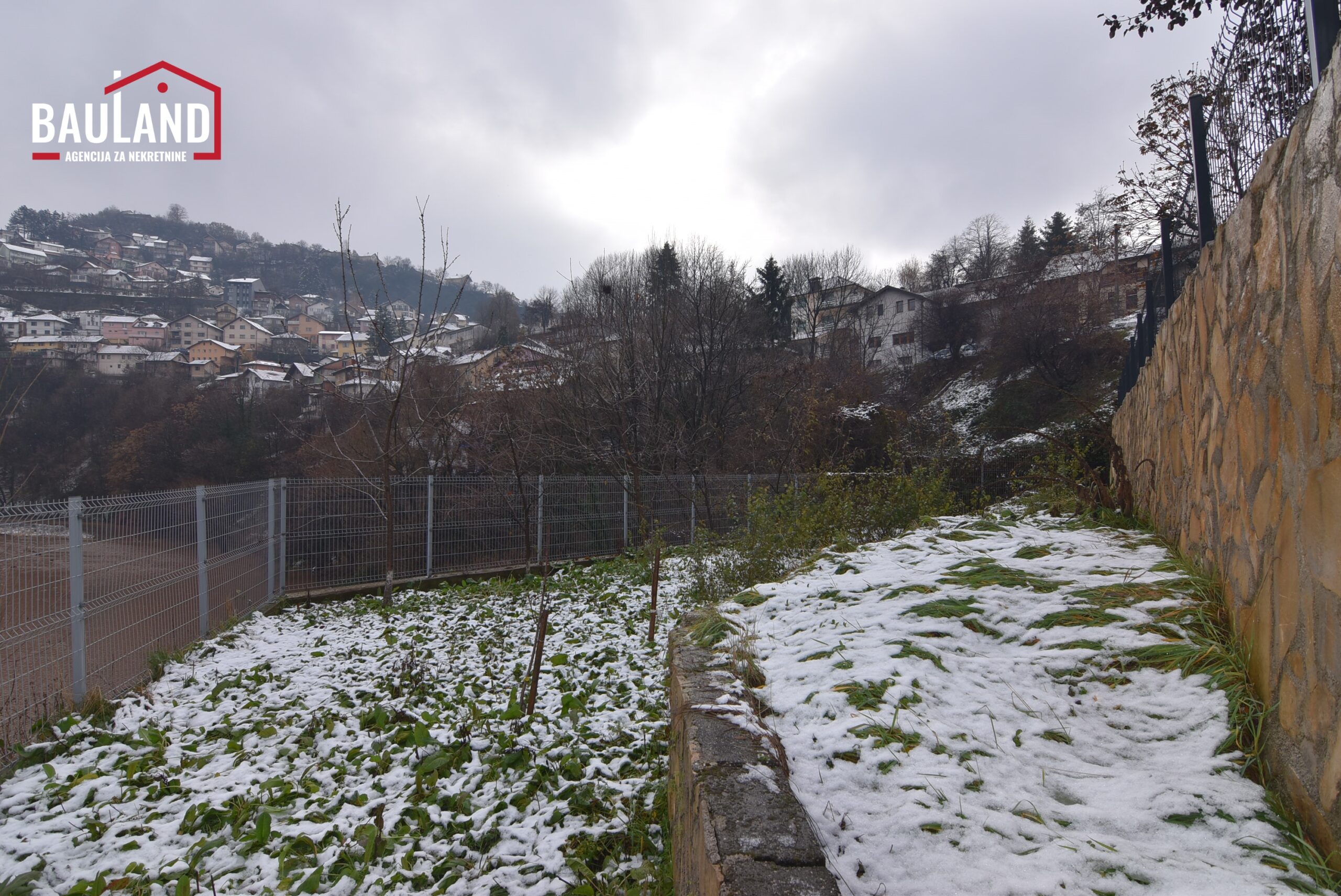 24 na prodaju stambeni objekat u Starom Gradu