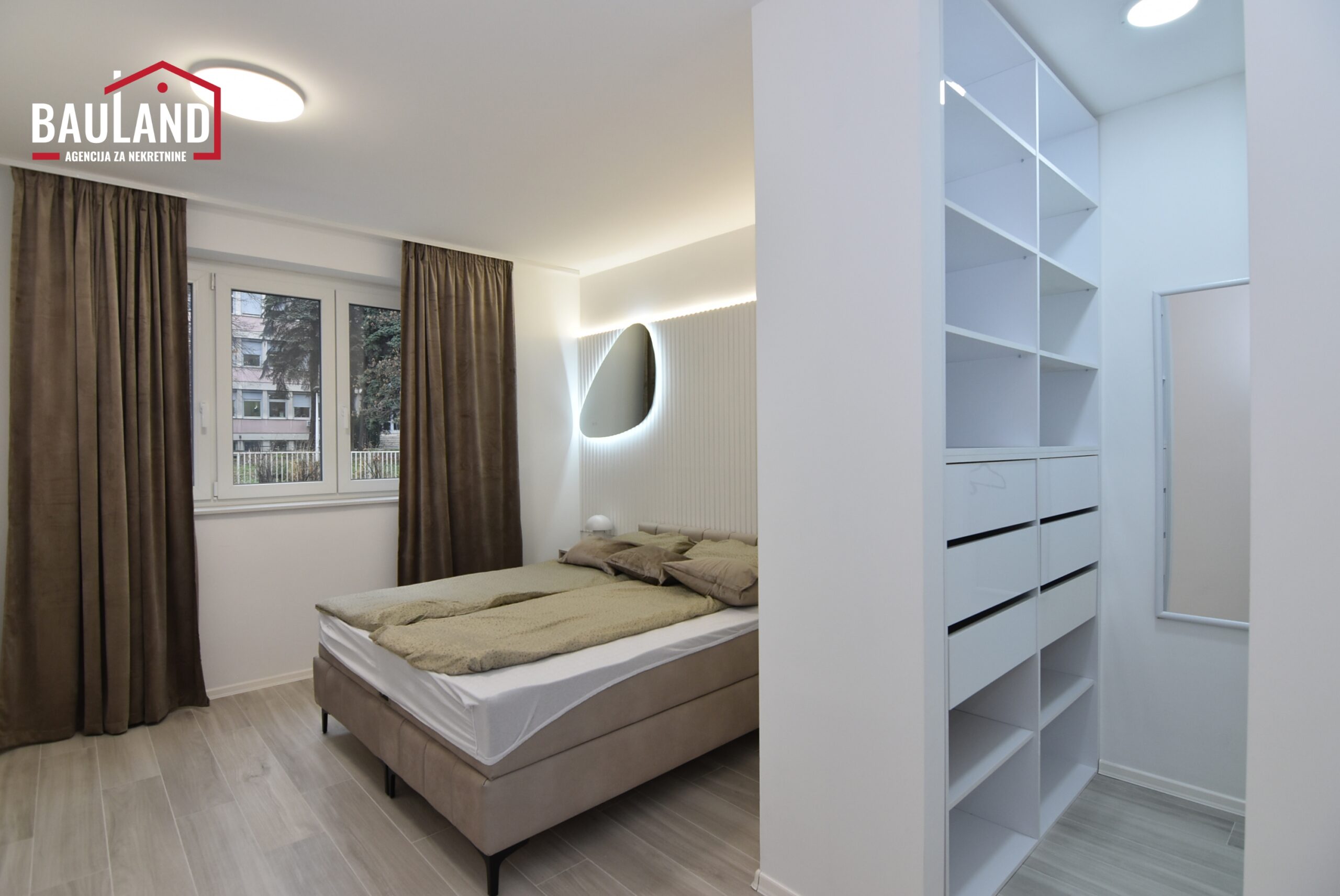 9 stan za prodaju preko puta Opće Bolnice Centar